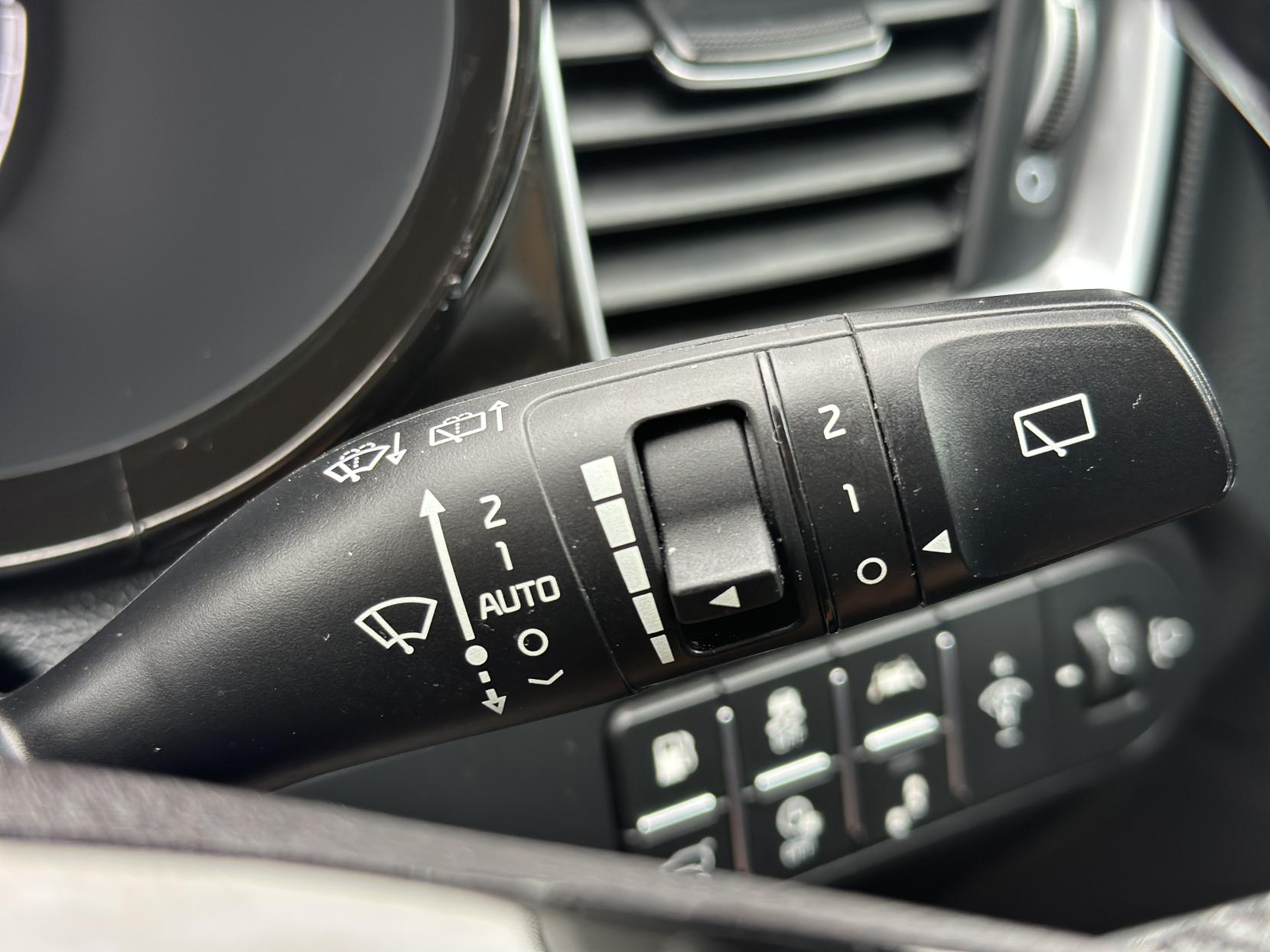 Kia XCeed 1.6 GDi 8.9kWh First Edition SUV 5dr Petrol Plug-in Hybrid DCT Euro 6 (s/s) (139 bhp)