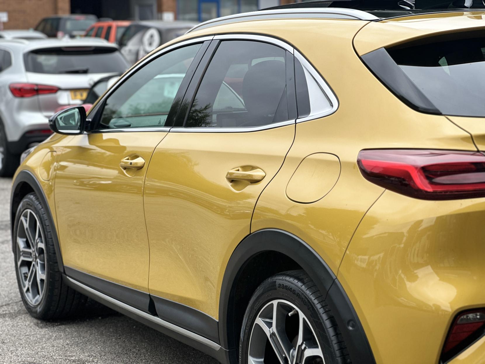 Kia XCeed 1.6 GDi 8.9kWh First Edition SUV 5dr Petrol Plug-in Hybrid DCT Euro 6 (s/s) (139 bhp)