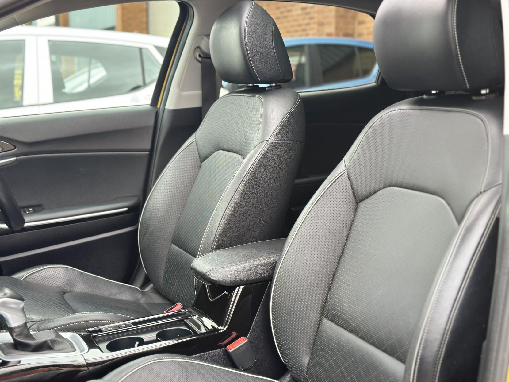 Kia XCeed 1.6 GDi 8.9kWh First Edition SUV 5dr Petrol Plug-in Hybrid DCT Euro 6 (s/s) (139 bhp)