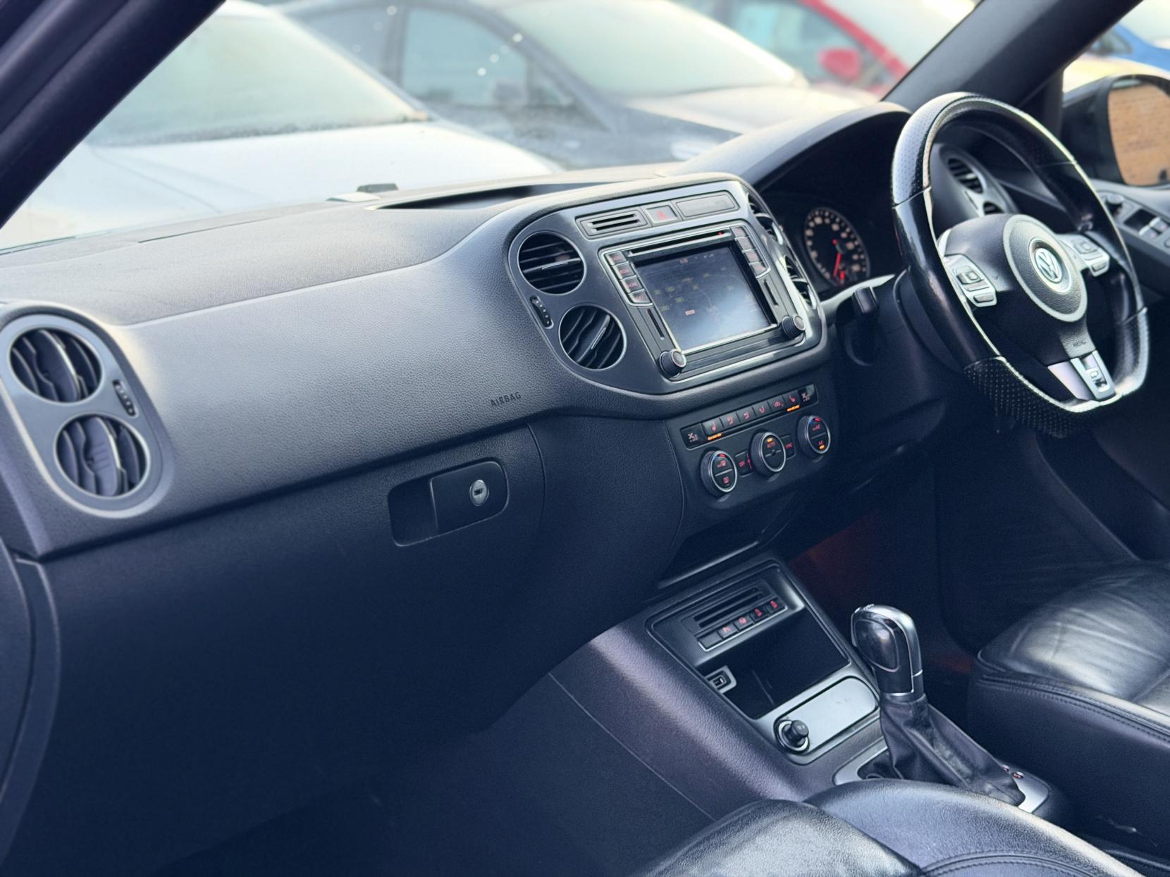 Volkswagen Tiguan 2.0 TDI BlueMotion Tech R-Line Edition SUV 5dr Diesel DSG 4WD Euro 6 (s/s) (150 ps)