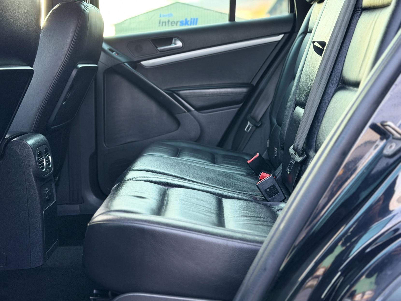 Volkswagen Tiguan 2.0 TDI BlueMotion Tech R-Line Edition SUV 5dr Diesel DSG 4WD Euro 6 (s/s) (150 ps)