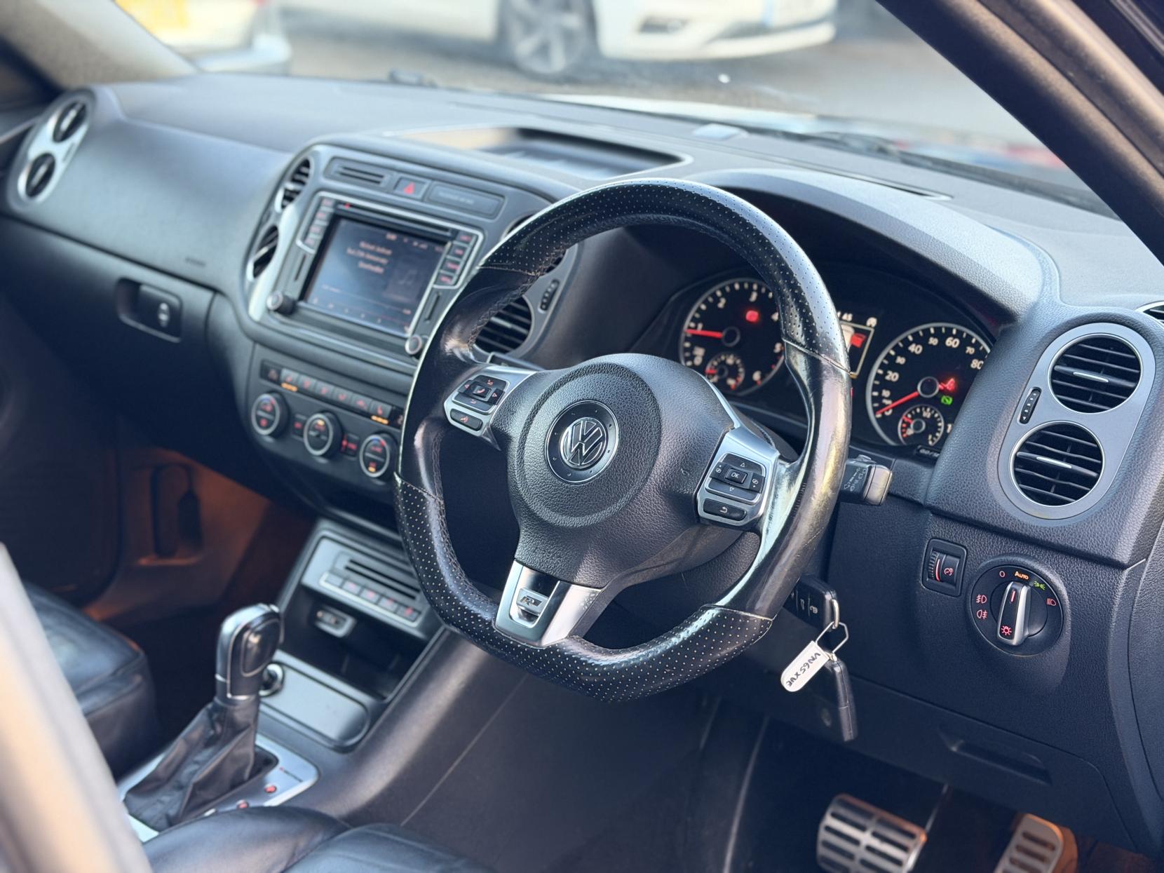 Volkswagen Tiguan 2.0 TDI BlueMotion Tech R-Line Edition SUV 5dr Diesel DSG 4WD Euro 6 (s/s) (150 ps)