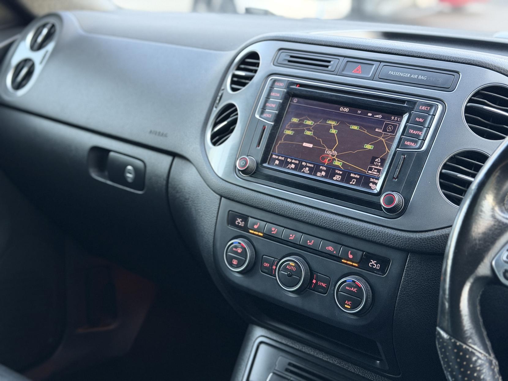 Volkswagen Tiguan 2.0 TDI BlueMotion Tech R-Line Edition SUV 5dr Diesel DSG 4WD Euro 6 (s/s) (150 ps)