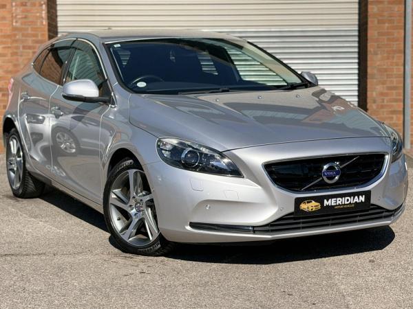 Volvo V40 2.0 D4 SE Nav Hatchback 5dr Diesel Geartronic Euro 6 (s/s) (190 ps)