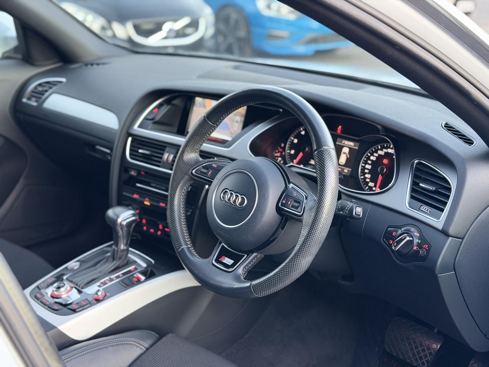 Audi A4 Avant 2.0 TFSI S line Estate 5dr Petrol Multitronic 