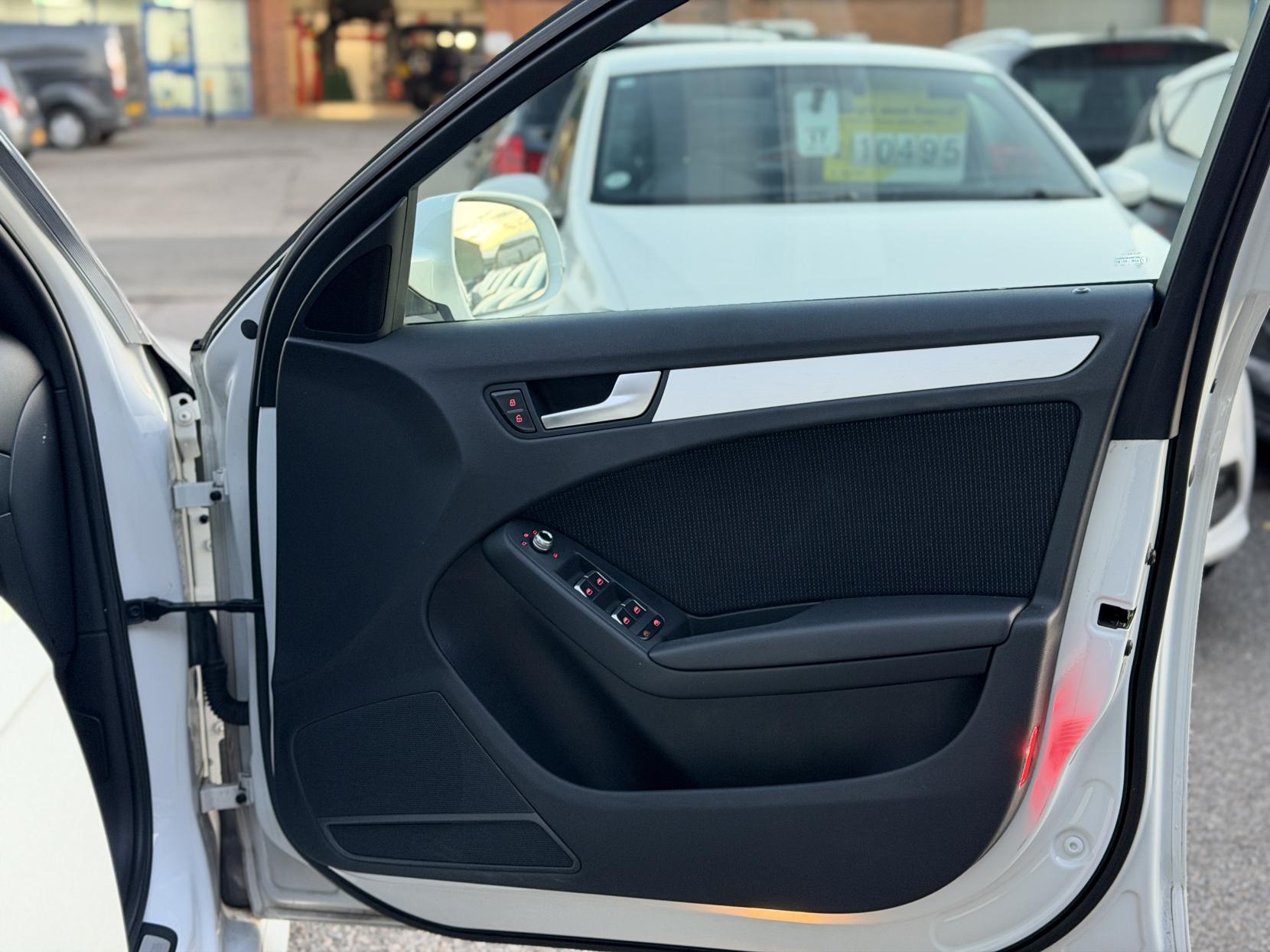 Audi A4 Avant 2.0 TFSI S line Estate 5dr Petrol Multitronic 