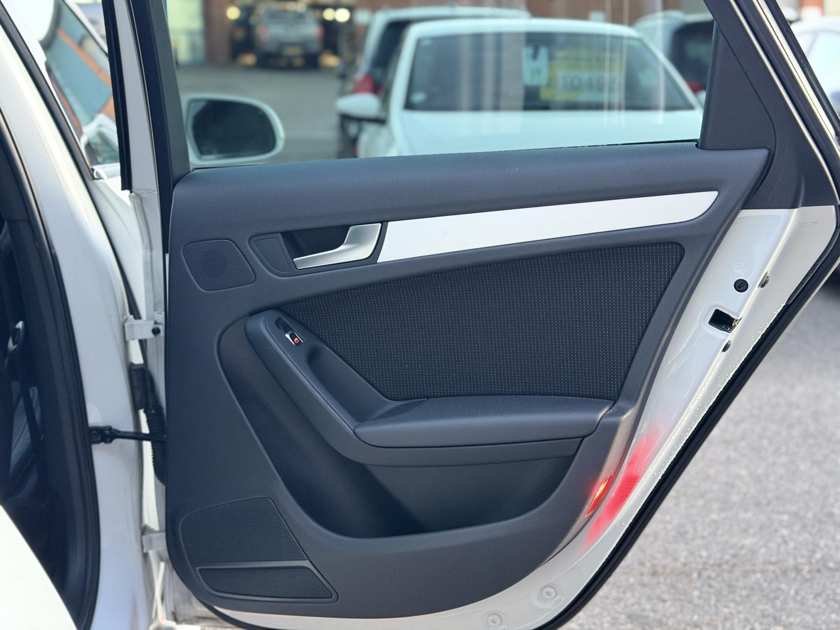 Audi A4 Avant 2.0 TFSI S line Estate 5dr Petrol Multitronic 