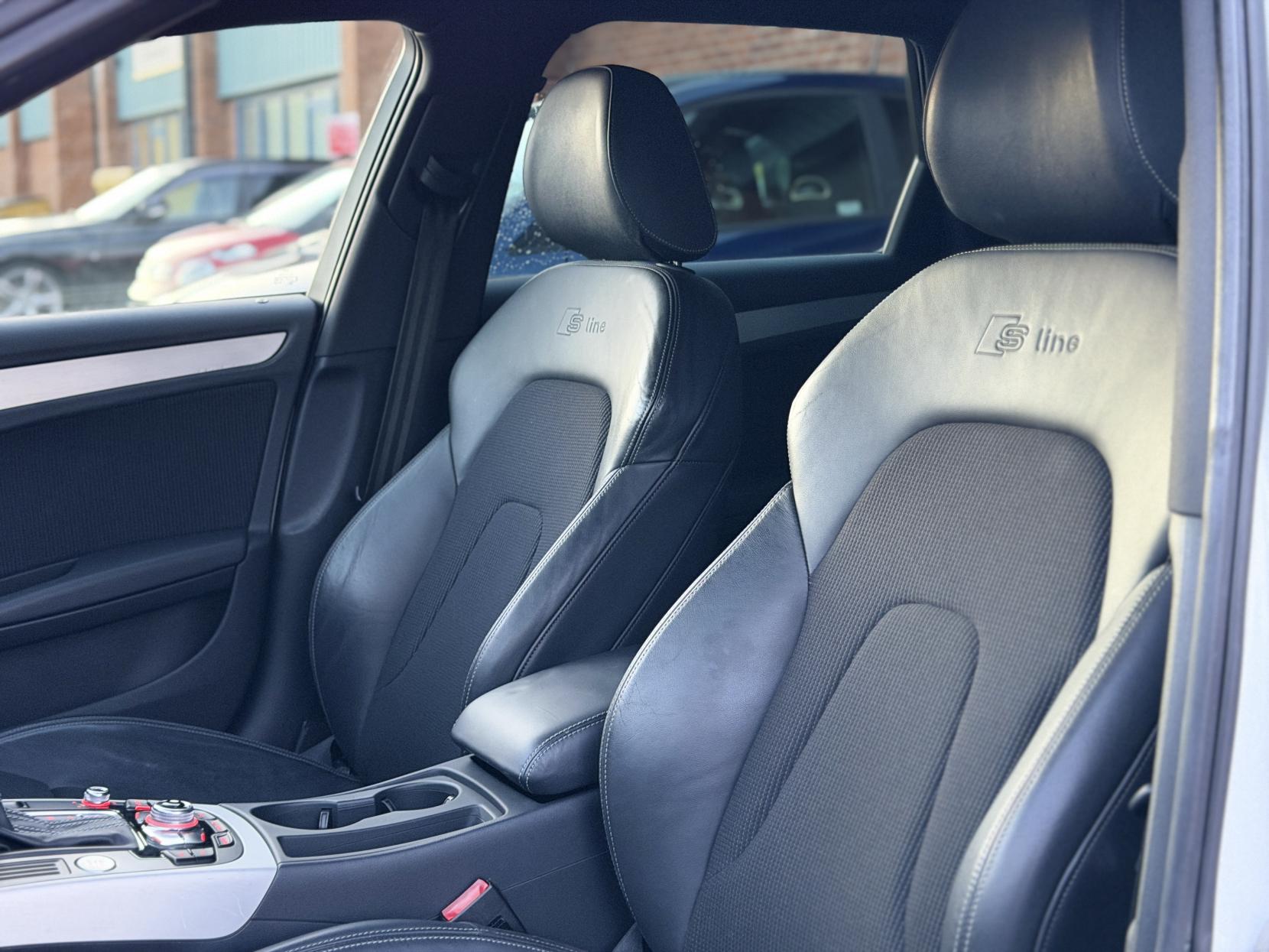 Audi A4 Avant 2.0 TFSI S line Estate 5dr Petrol Multitronic 