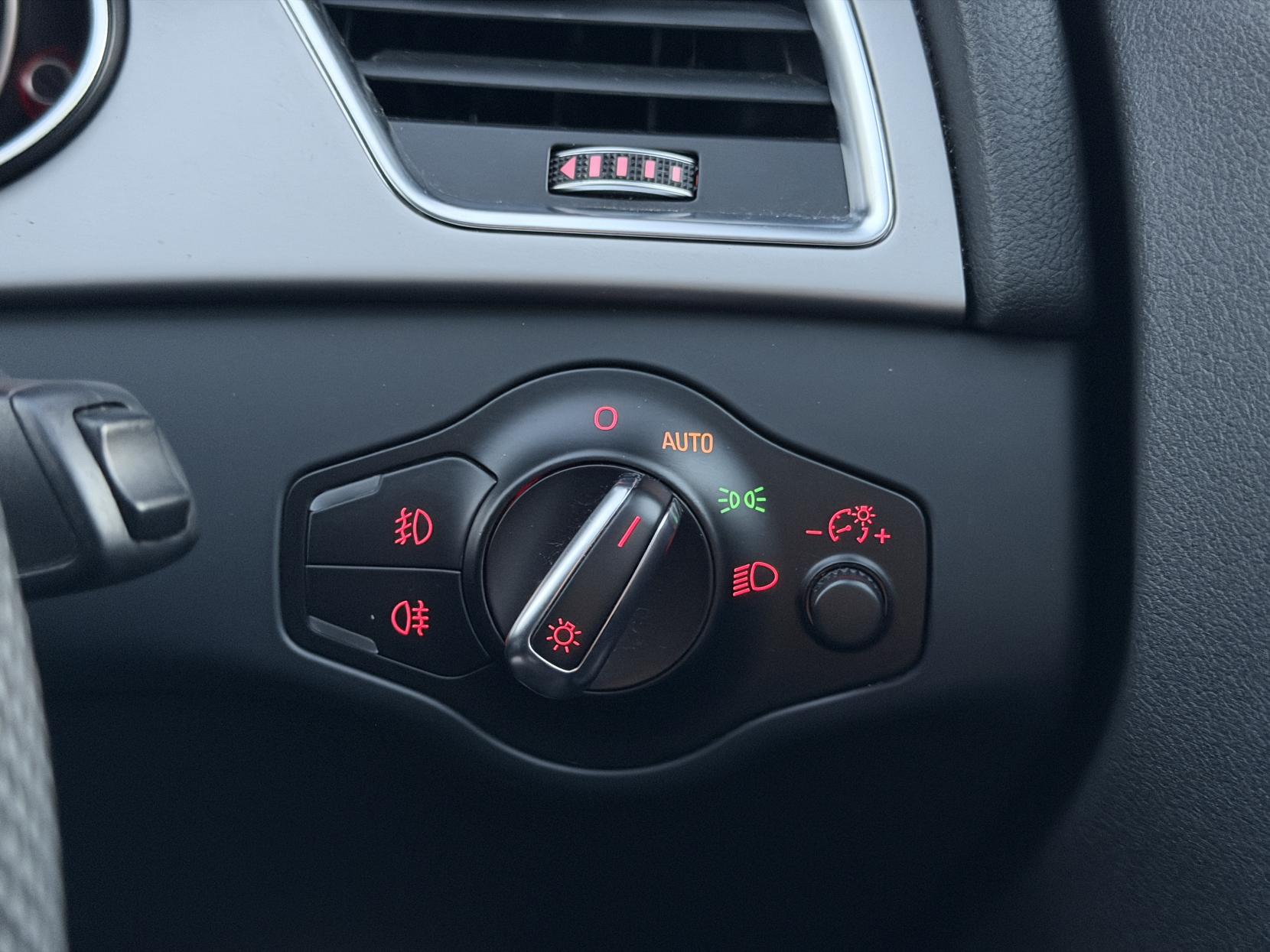 Audi A4 Avant 2.0 TFSI S line Estate 5dr Petrol Multitronic 