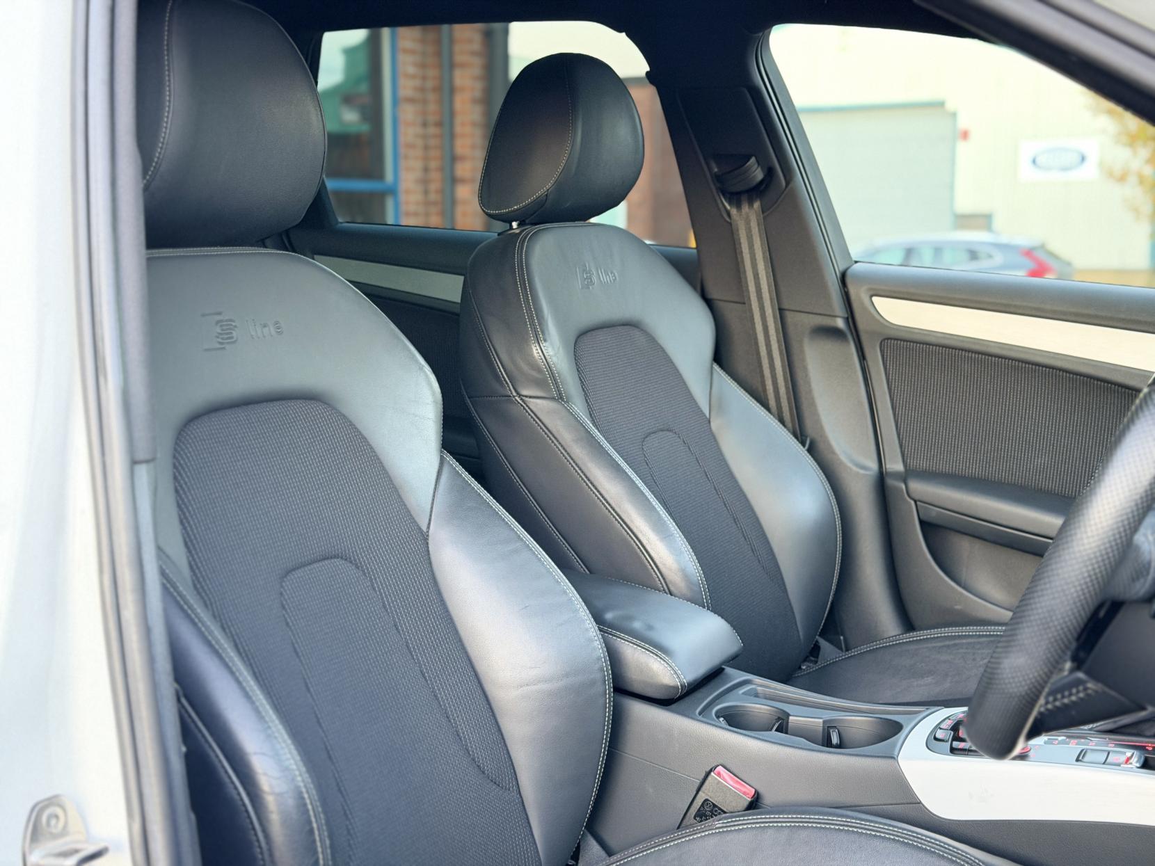 Audi A4 Avant 2.0 TFSI S line Estate 5dr Petrol Multitronic 