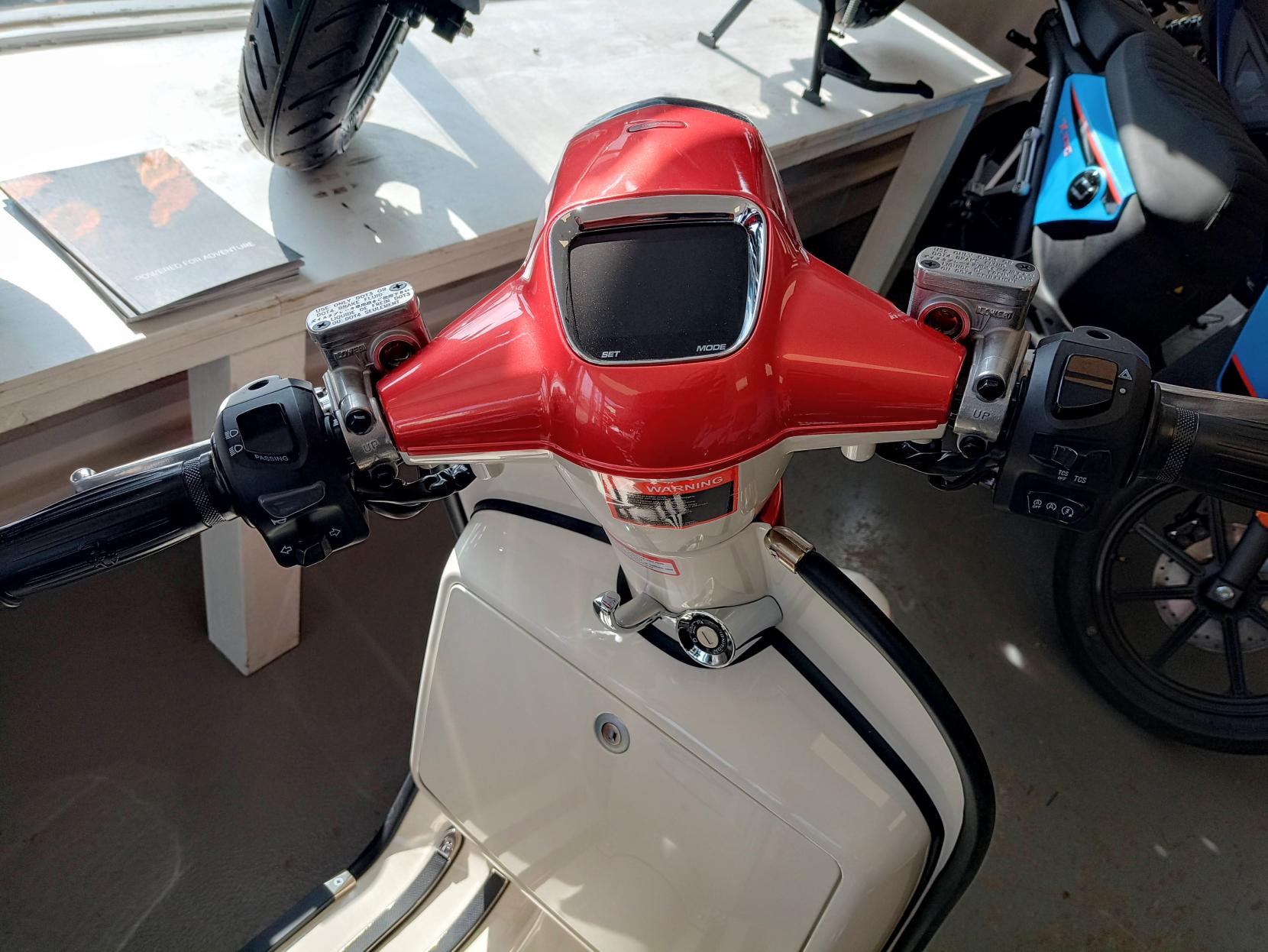 Royal Alloy GP 125 125 LC Scooter (2018 - )