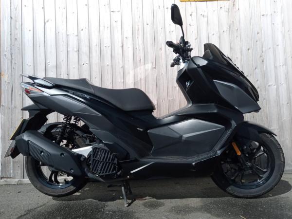 バイク SYM 125cc SYMの原付二種「JET X125」をインプレ｜スタイリッシュなボディと爽快