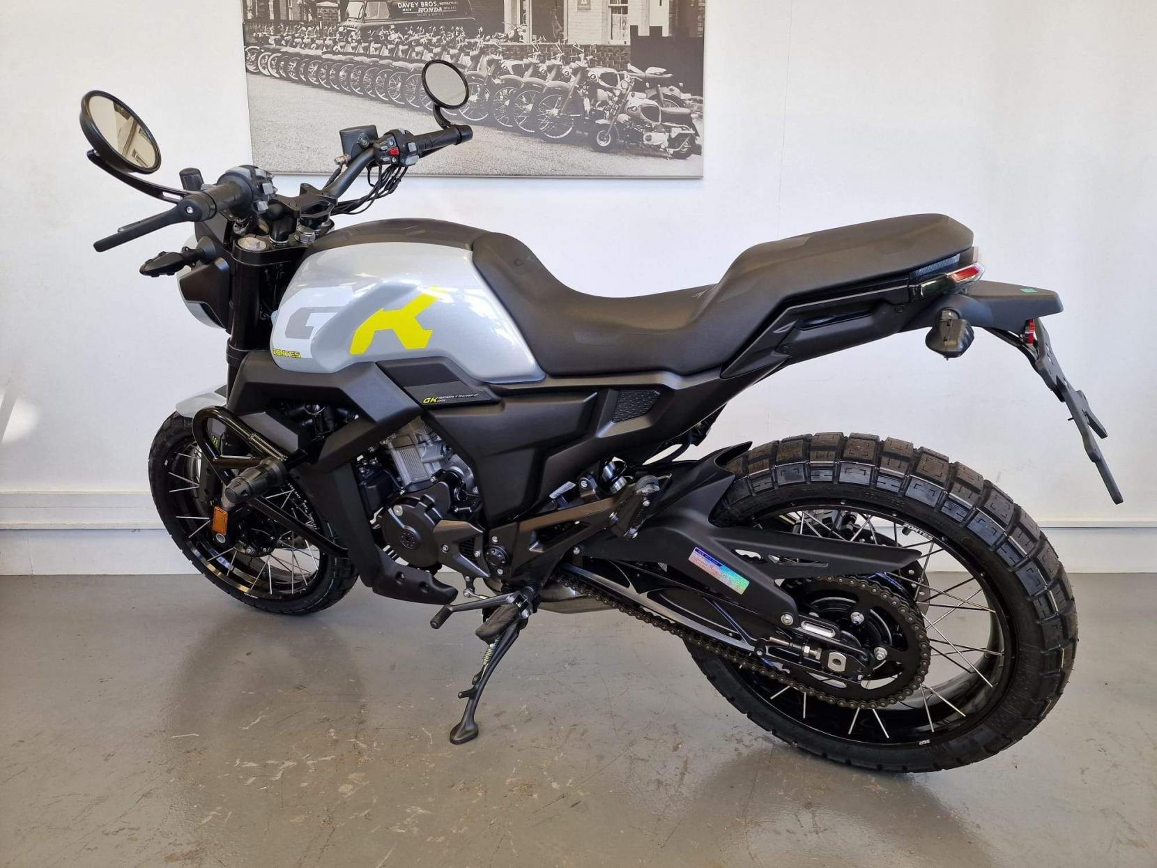 Zontes ZT125-GK 125 125 Naked (2020 - )