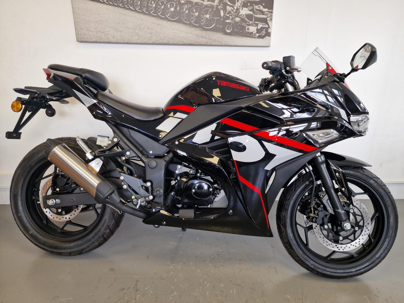 Yamasaki YM50 50 - Yamasaki - Bikes & Scooters - Davey Brothers