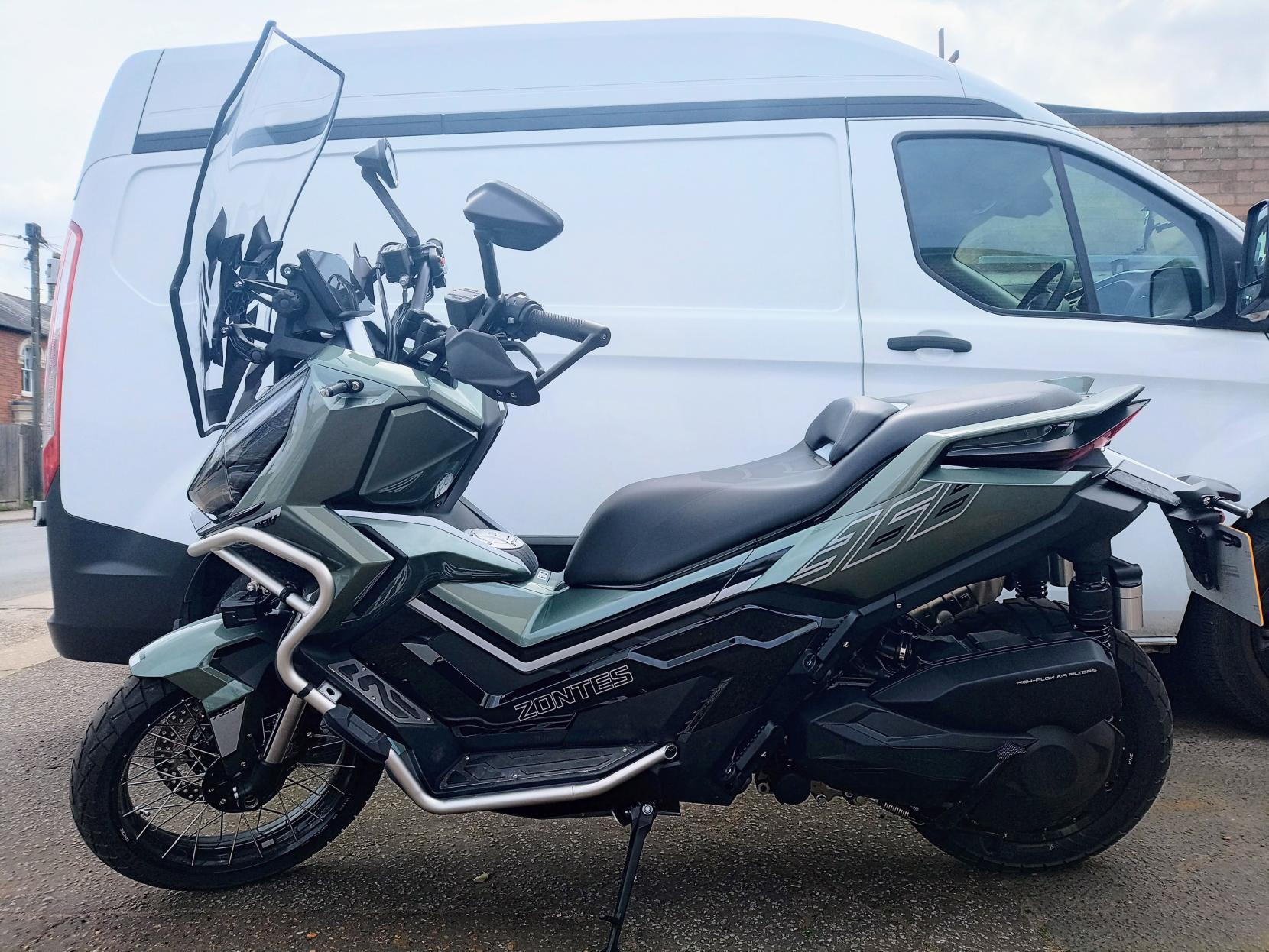 Zontes ZT368T-G 368 Scooter Petrol CVT Euro 5 (39 ps)