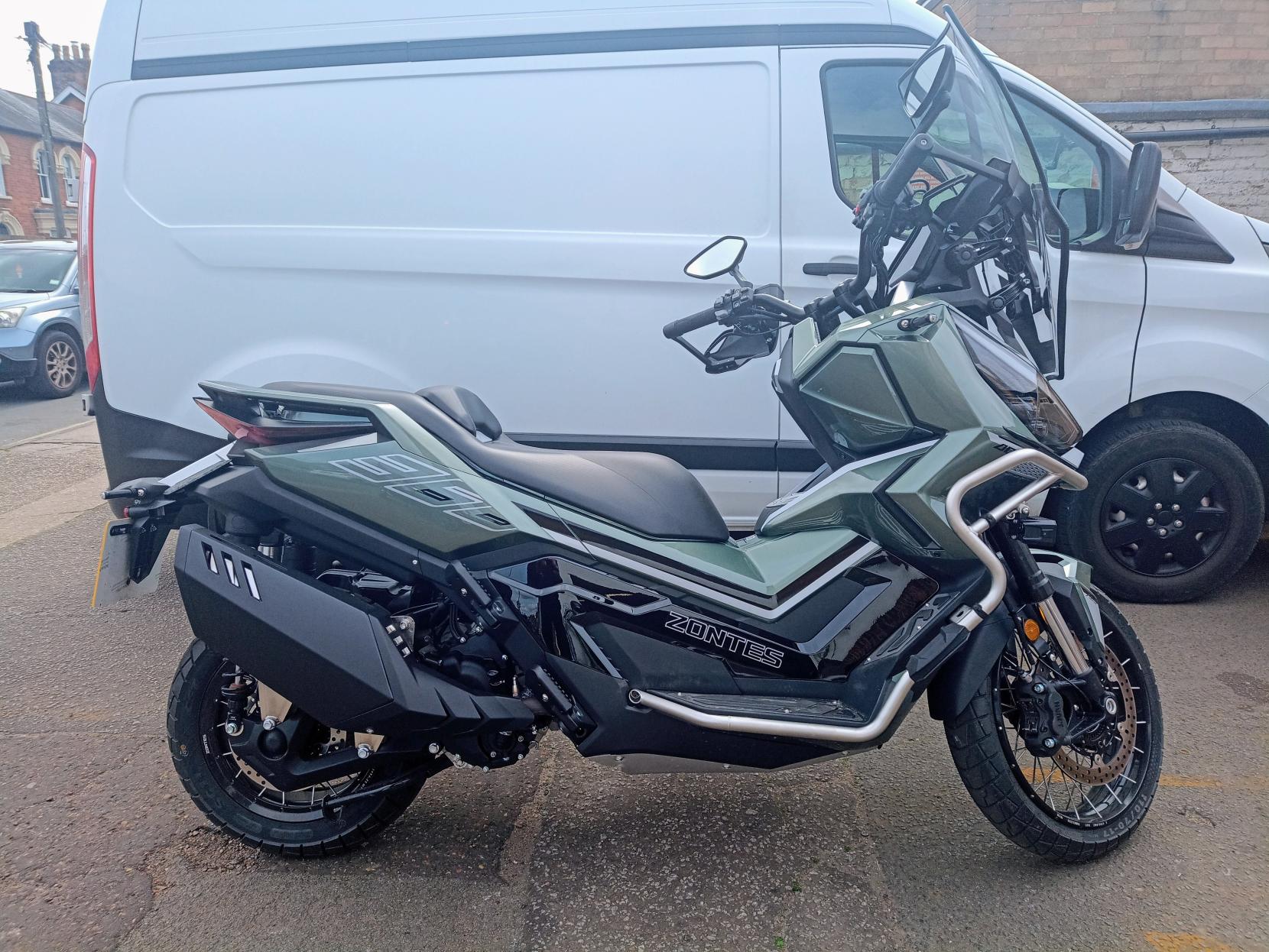 Zontes ZT368T-G 368 Scooter Petrol CVT Euro 5 (39 ps)