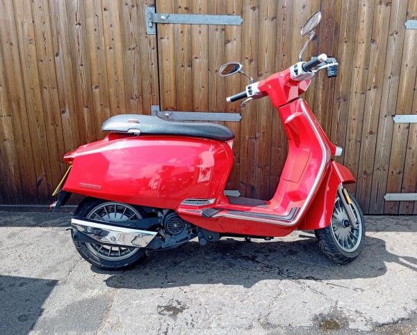 Lambretta V50 Special 50 Moped Petrol CVT Euro 5 (2 ps)