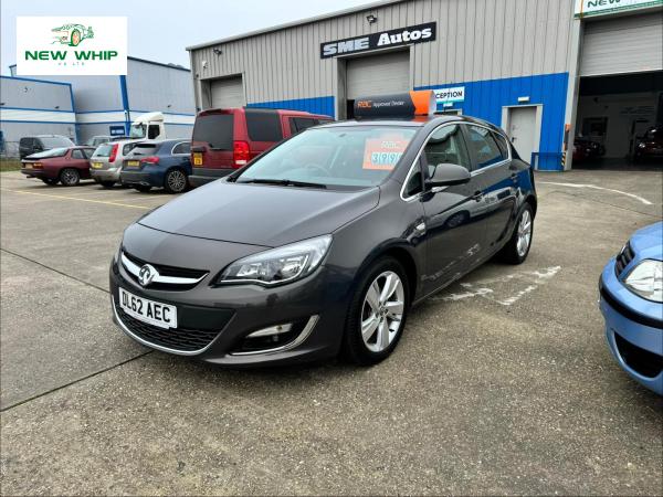 Vauxhall Astra 1.6 16v SRi Hatchback 5dr Petrol Manual Euro 5 (115 ps)