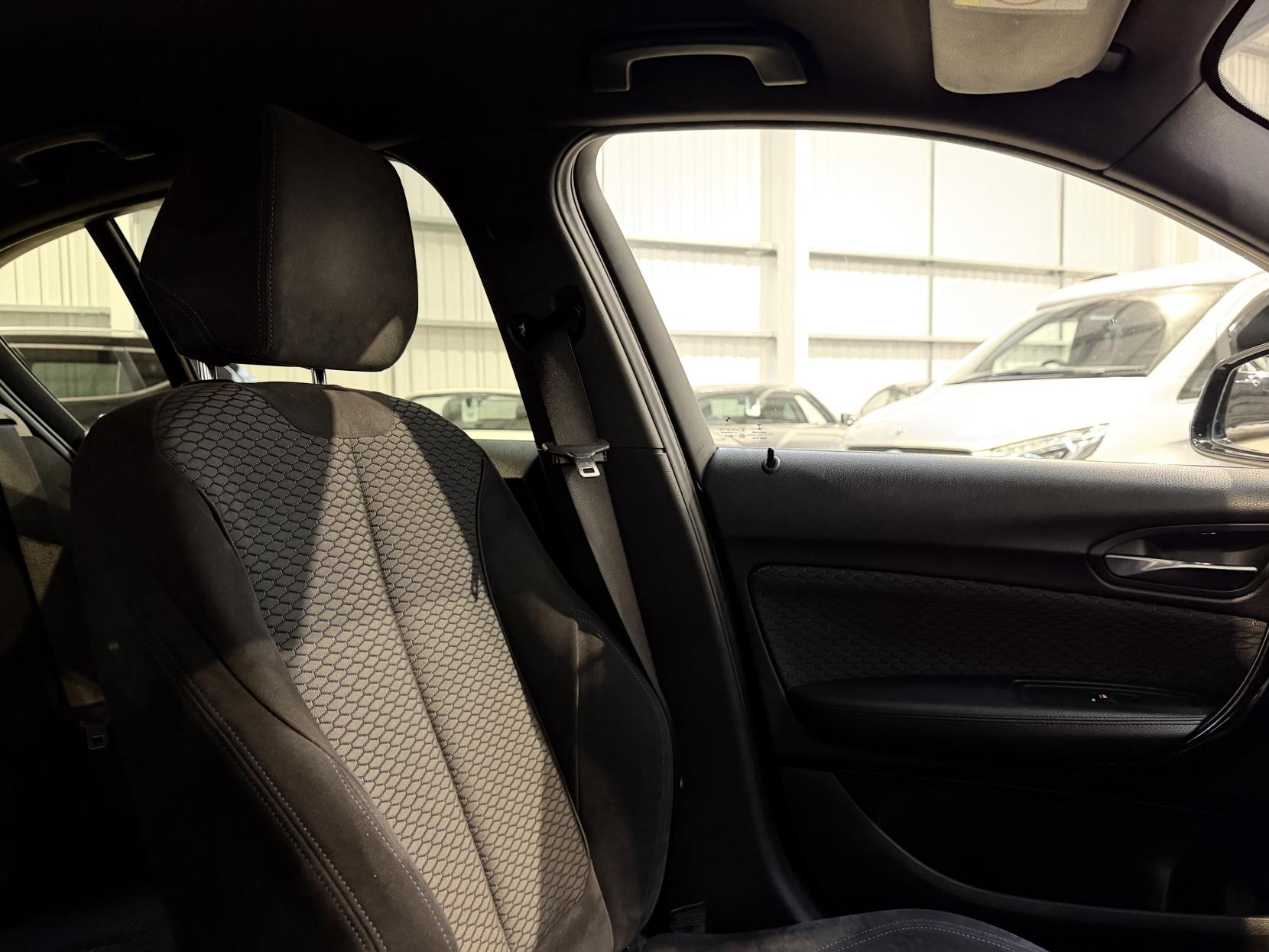 BMW 1 Series 2.0 118d M Sport Shadow Edition Hatchback 5dr Diesel Auto Euro 6 (s/s) (150 ps)