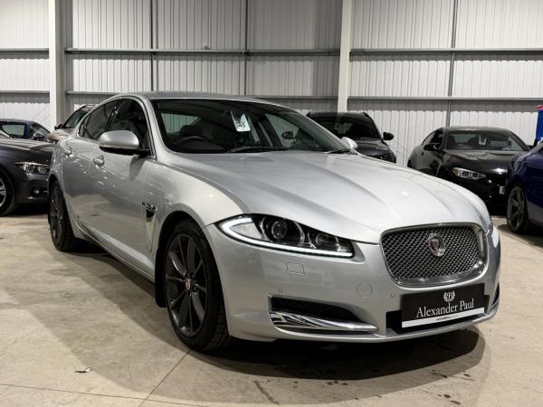 Jaguar XF 2.2d Premium Luxury Saloon 4dr Diesel Auto Euro 5 (s/s) (200 ps)