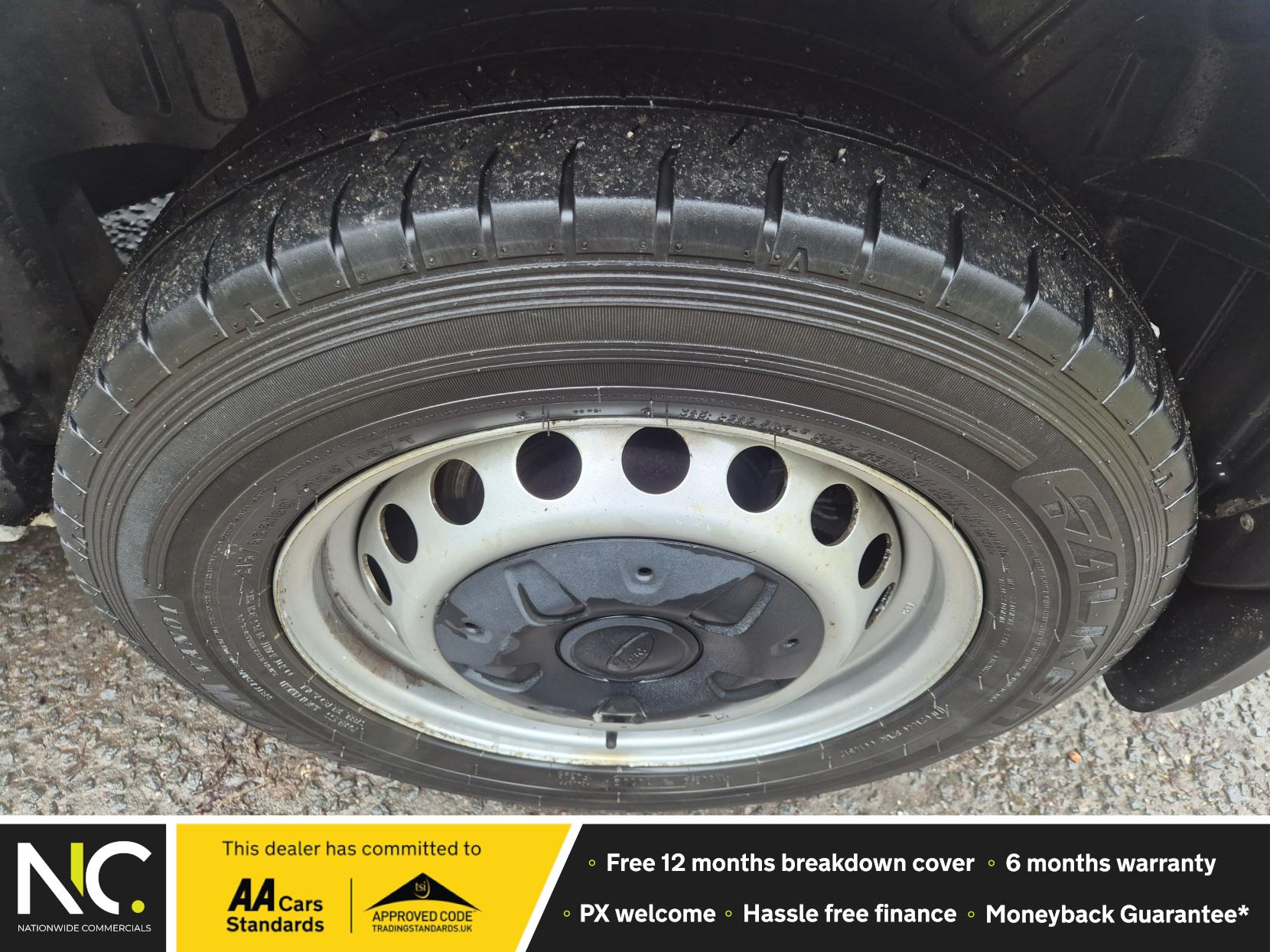 Ford Transit Custom 2.0 320 EcoBlue Leader Kombi Double Cab 5dr Diesel Manual L2 H1 Euro 6 (s/s) (130 ps)