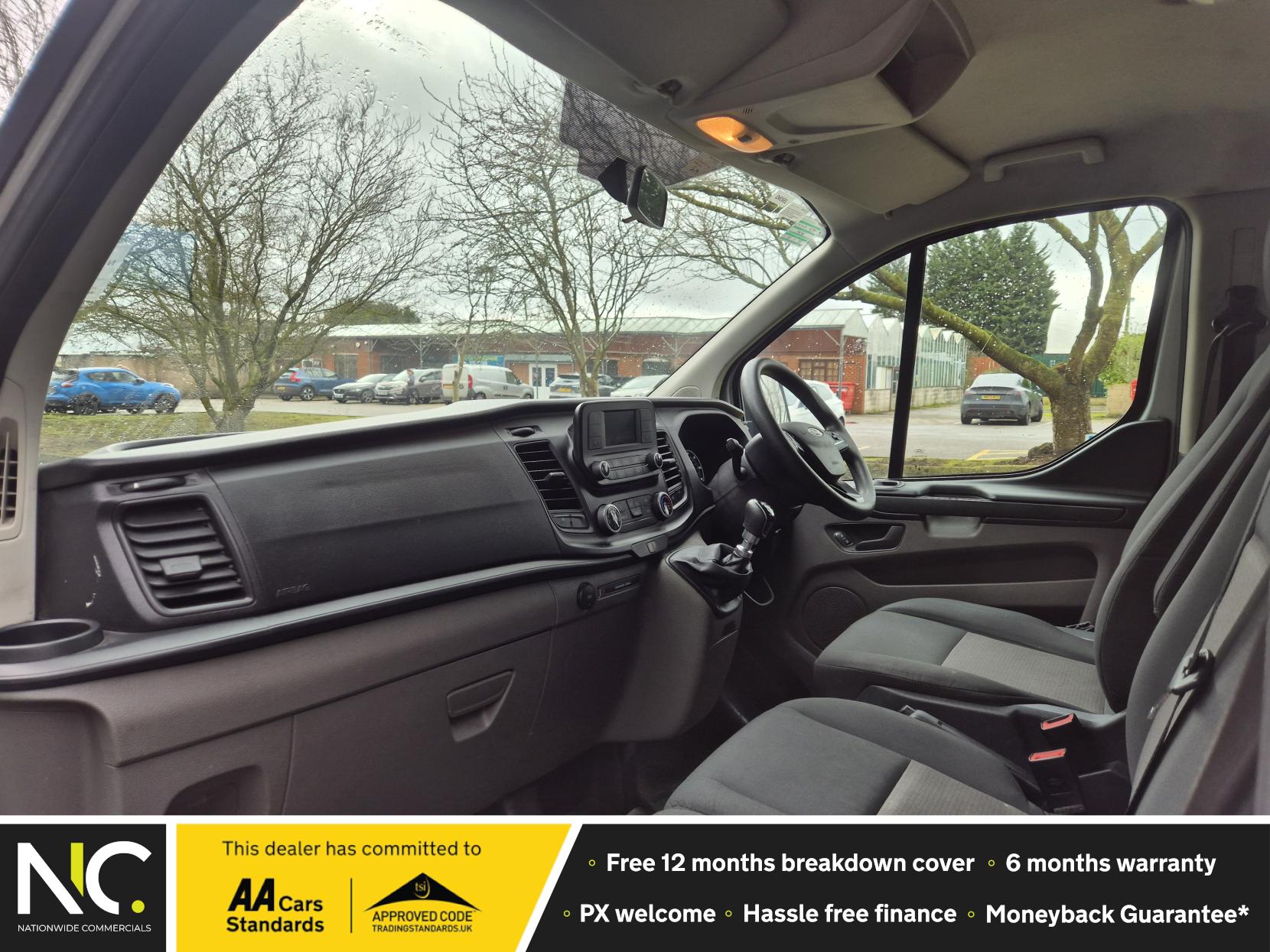 Ford Transit Custom 2.0 320 EcoBlue Leader Kombi Double Cab 5dr Diesel Manual L2 H1 Euro 6 (s/s) (130 ps)