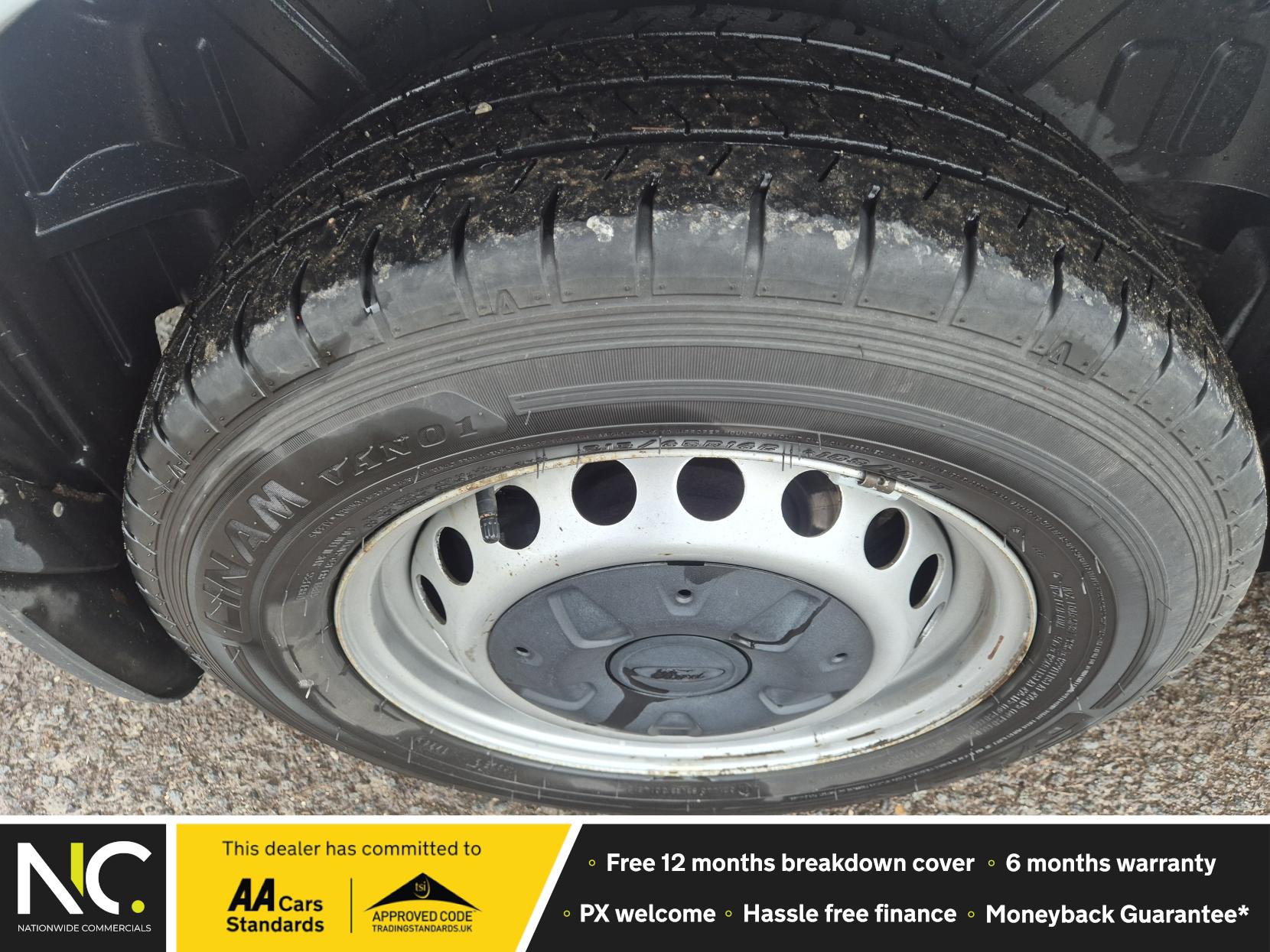 Ford Transit Custom 2.0 320 EcoBlue Leader Kombi Double Cab 5dr Diesel Manual L2 H1 Euro 6 (s/s) (130 ps)