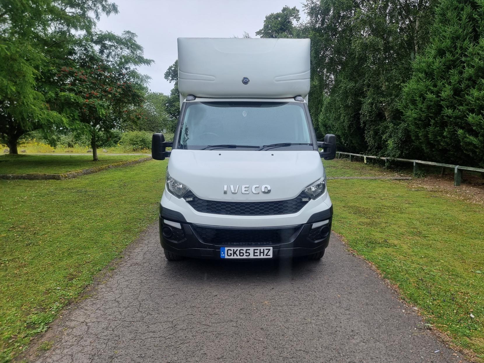 IVECO Daily 2.3 LUTON VAN WITH TAIL LIFT 3.5T