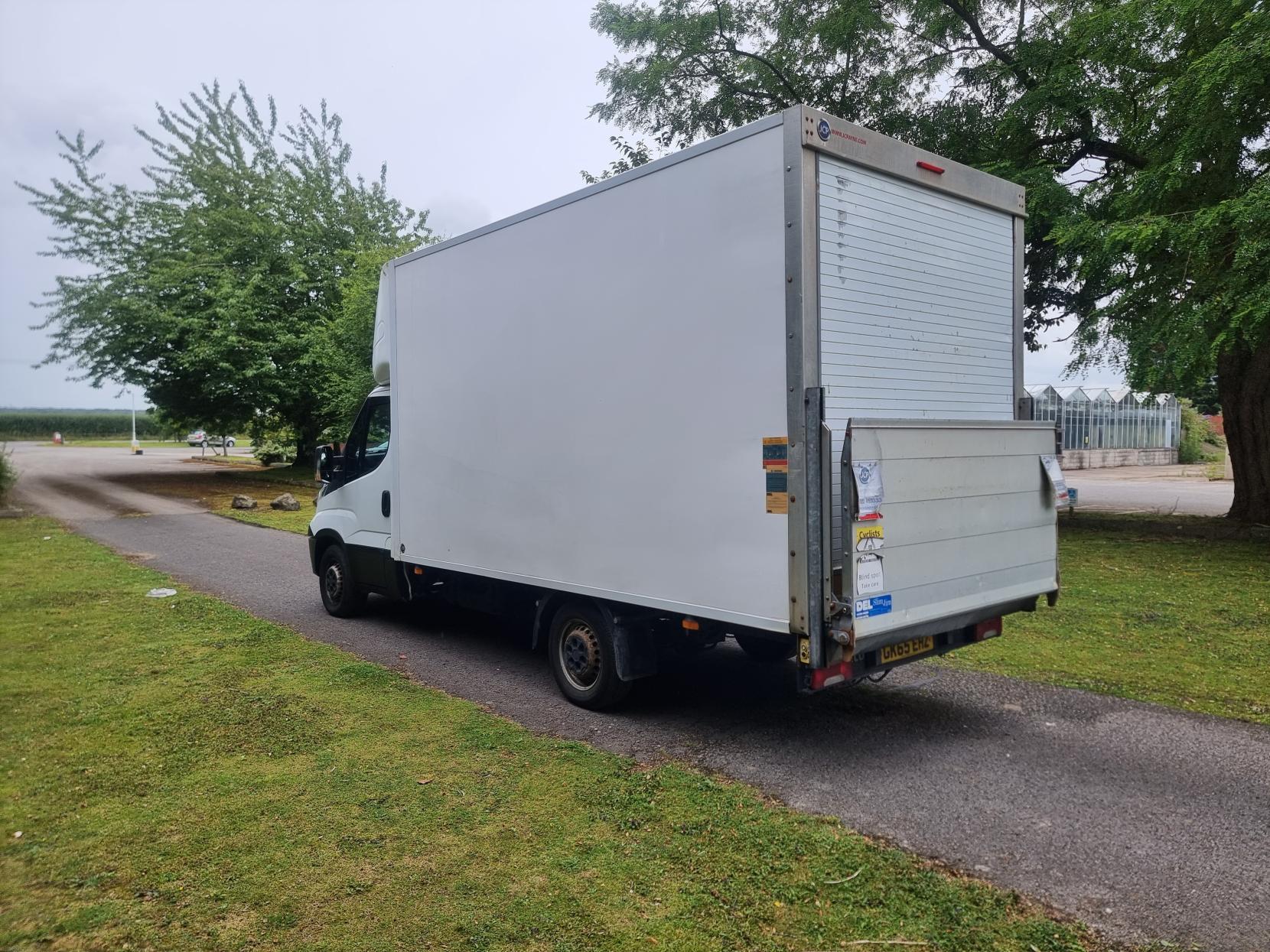 IVECO Daily 2.3 LUTON VAN WITH TAIL LIFT 3.5T