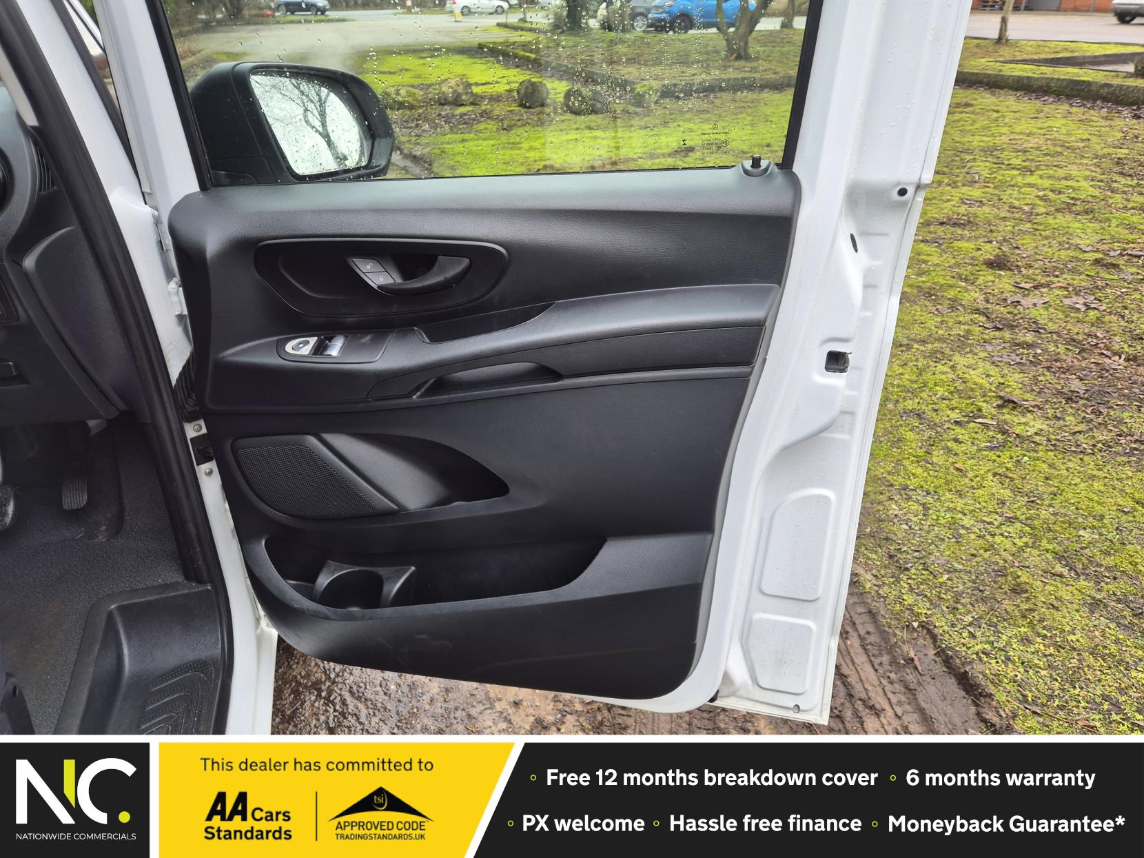 Mercedes-Benz Vito 2.0 116 CDI Progressive Panel Van 5dr Diesel G-Tronic RWD L3 Euro 6 (s/s) (XLWB) (163 ps)