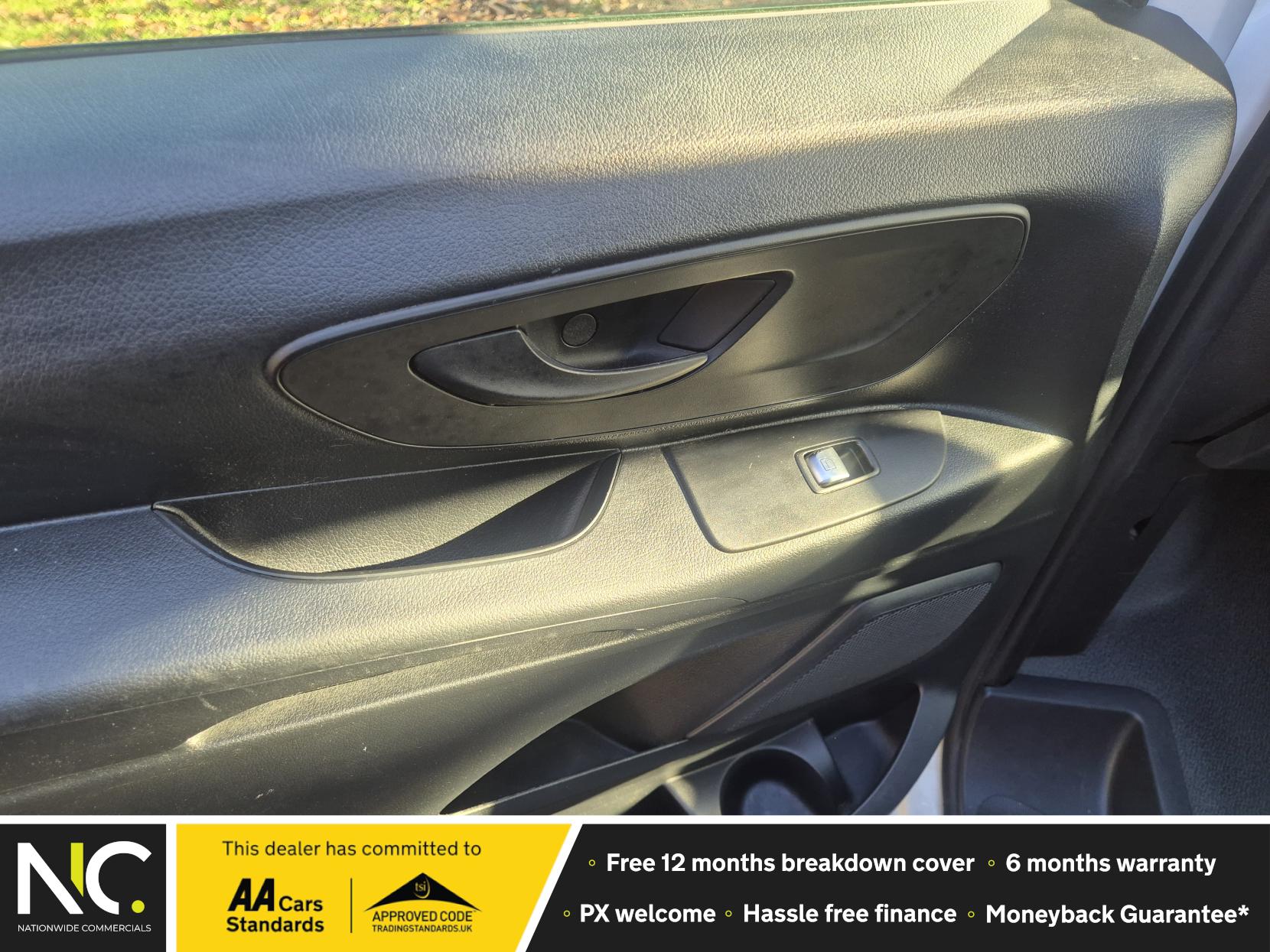 Mercedes-Benz Vito 2.0 116 CDI Progressive Panel Van 5dr Diesel G-Tronic RWD L3 Euro 6 (s/s) (XLWB) (163 ps)
