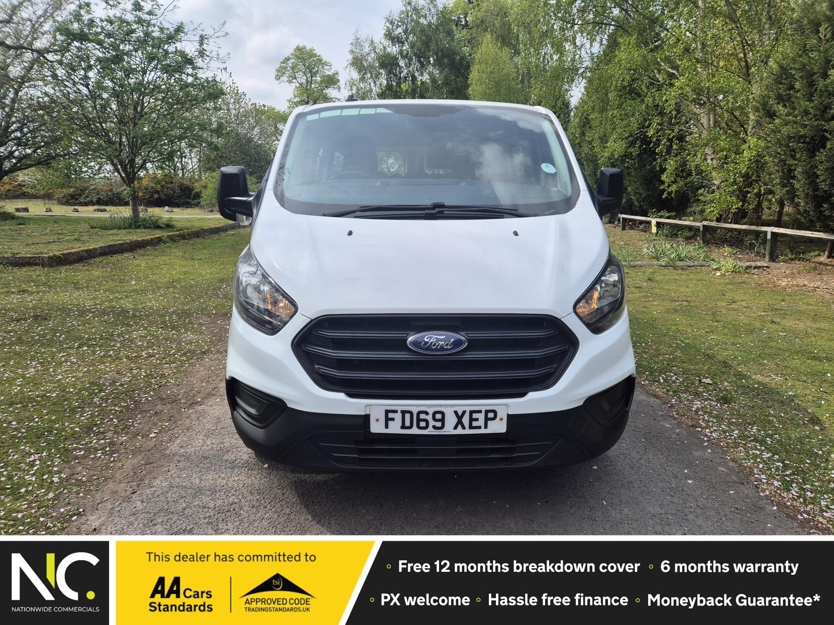 Ford Transit Custom 2.0 320 EcoBlue Leader Kombi Double Cab 5dr Diesel Manual L2 H1 Euro 6 (s/s) (130 ps)