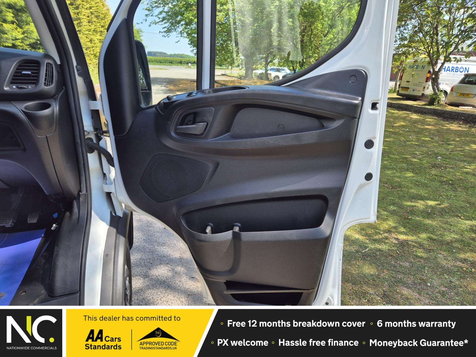 Iveco Daily 2.3D HPI 14V 35S 3520 Panel Van 5dr Diesel Manual MWB High Roof Euro 6 (s/s) (136 ps)
