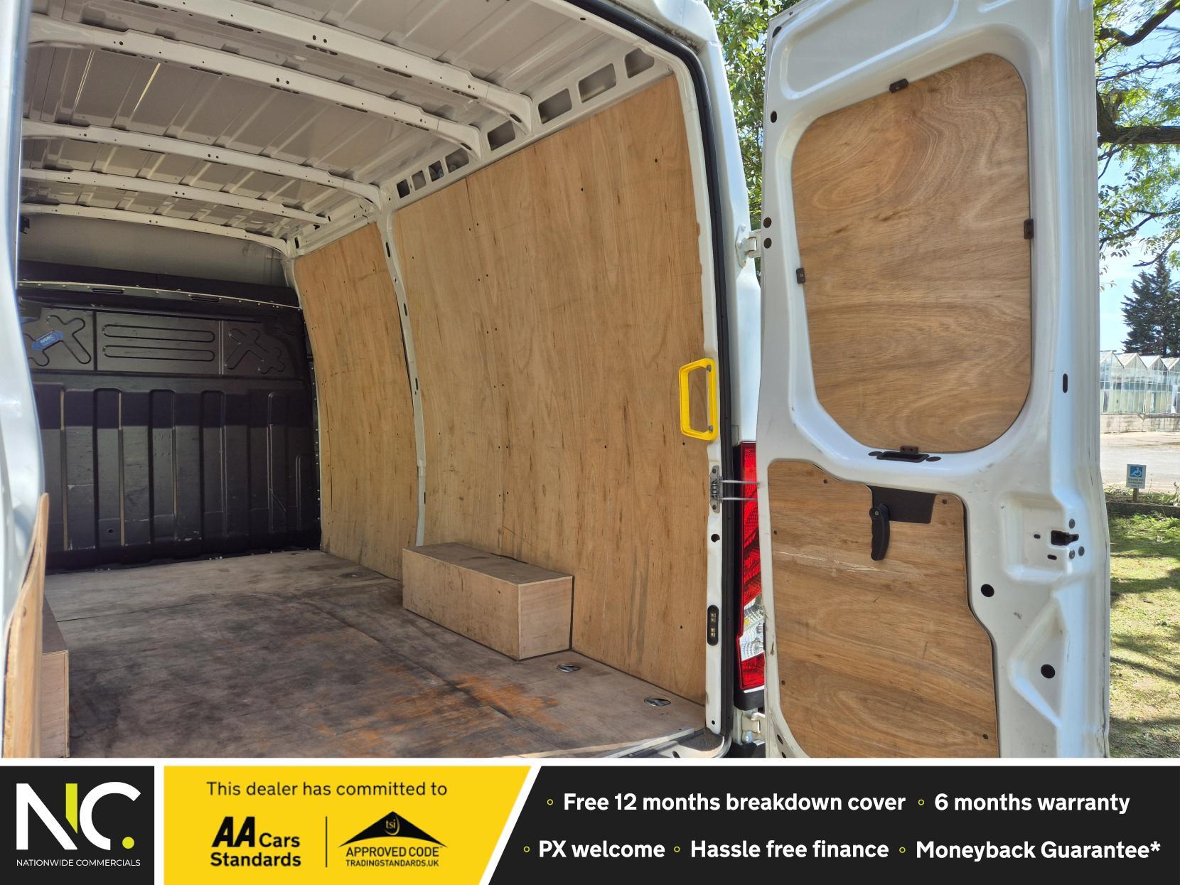 Iveco Daily 2.3D HPI 14V 35S 3520 Panel Van 5dr Diesel Manual MWB High Roof Euro 6 (s/s) (136 ps)