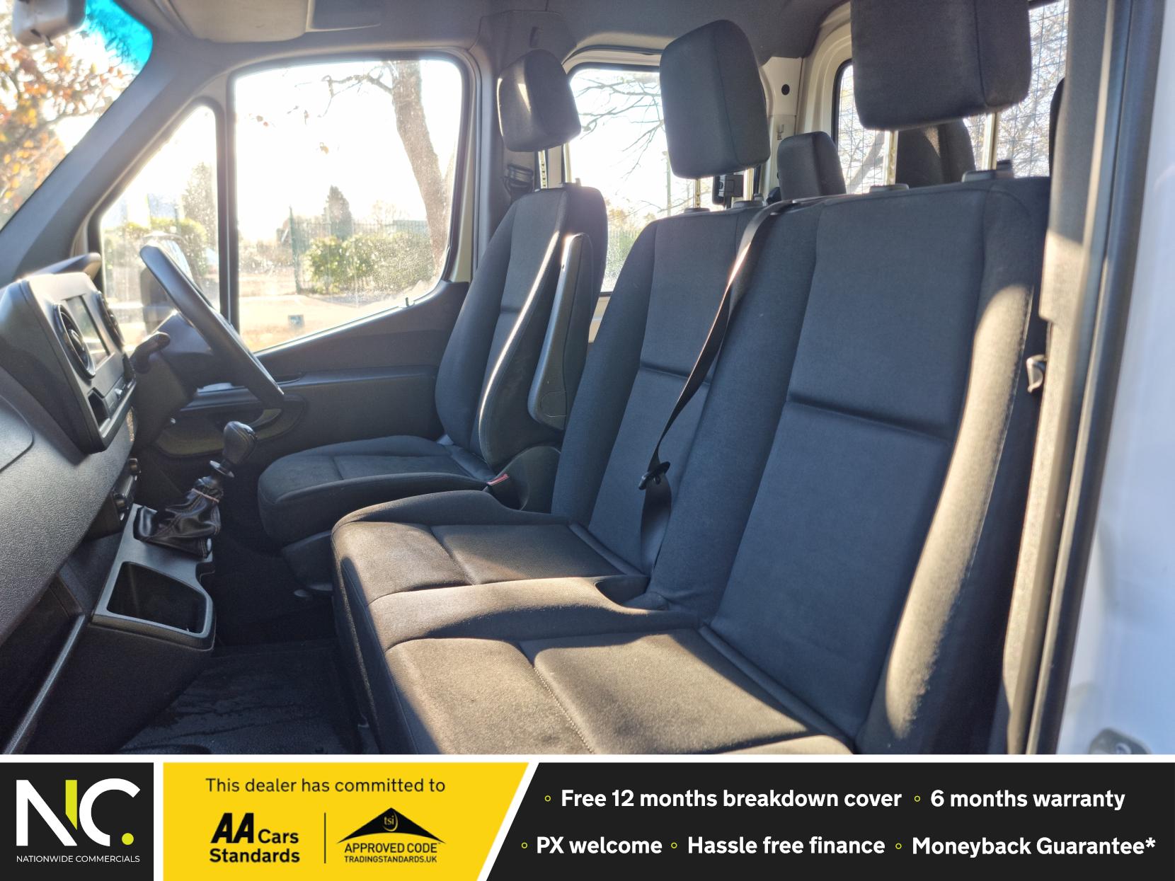 Mercedes-Benz Sprinter 2.1 314 CDI BlueEFFICIENCY Chassis Cab 2dr Diesel Manual RWD L3 (207 g/km, 140 bhp)