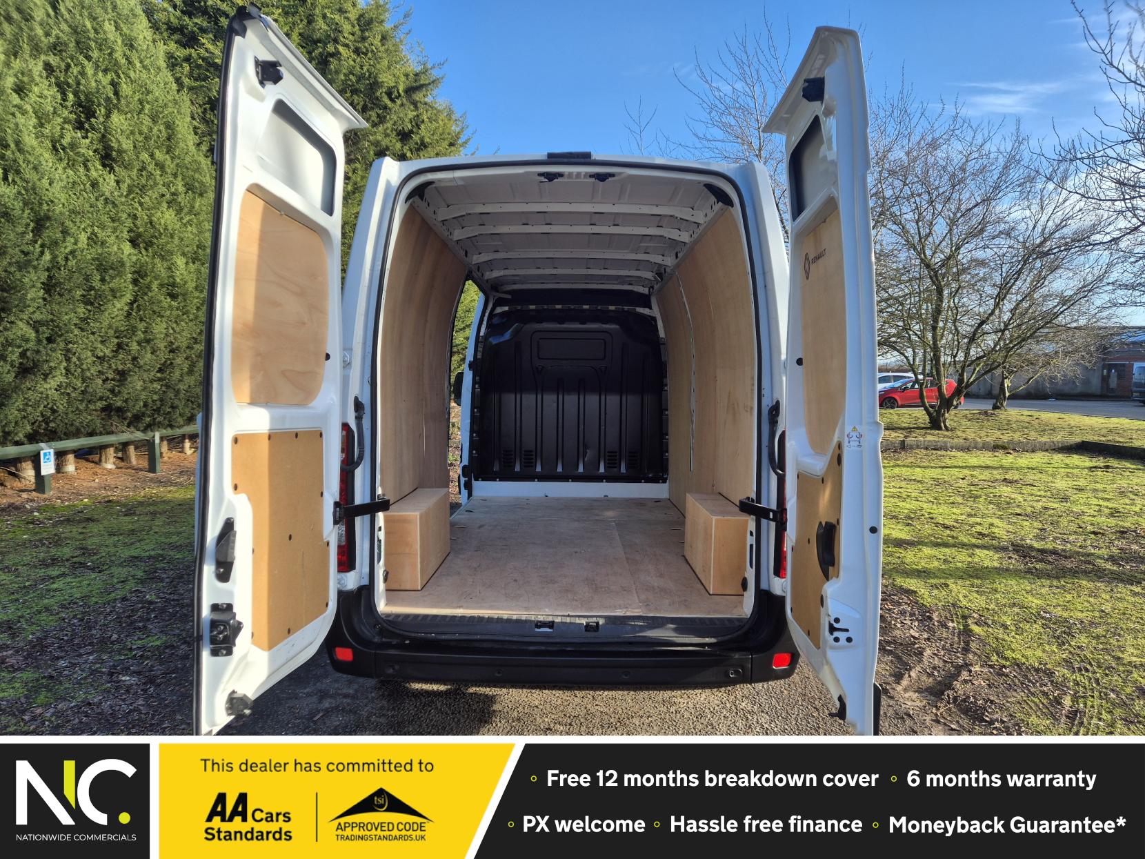 Renault Master 2.3 dCi 35 Advance Panel Van 4dr Diesel Manual FWD LWB Medium Roof Euro 6 (135 ps)
