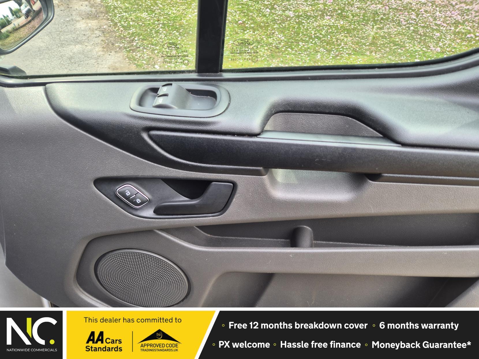 Ford Transit Custom 2.0 320 EcoBlue Kombi Double Cab 5dr Diesel Manual L2 H1 Euro 6 (s/s) (9 Seat) (130 ps)