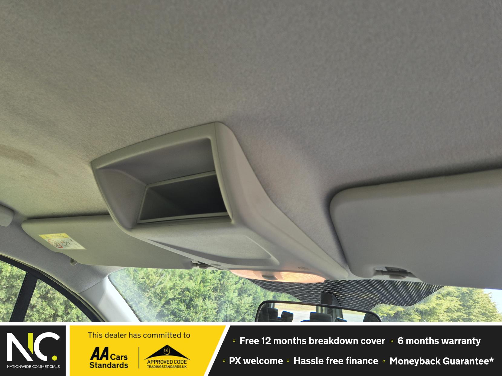 Ford Transit Custom 2.0 320 EcoBlue Kombi Double Cab 5dr Diesel Manual L2 H1 Euro 6 (s/s) (9 Seat) (130 ps)