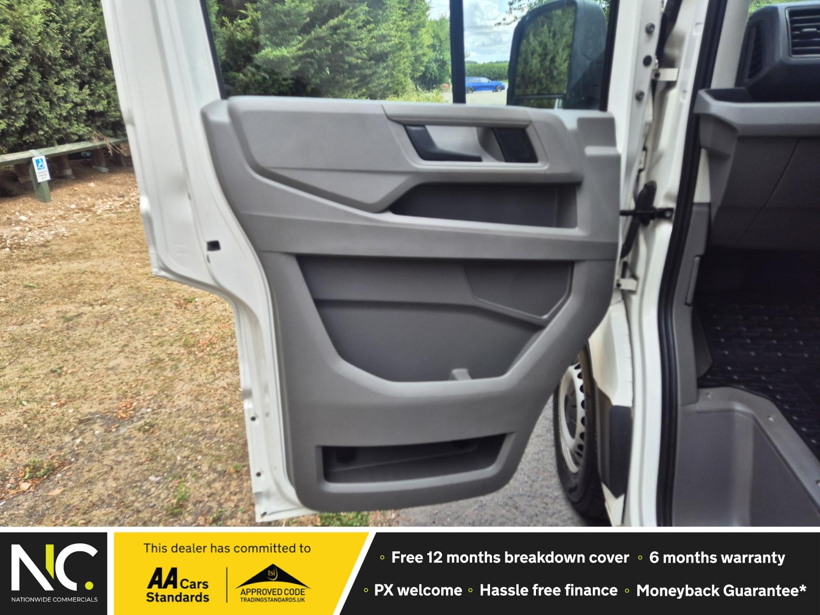 Volkswagen Crafter 2.0 TDI CR35 Startline Luton With Tail Lift 2dr Diesel Manual FWD LWB Euro 6 (140 ps)