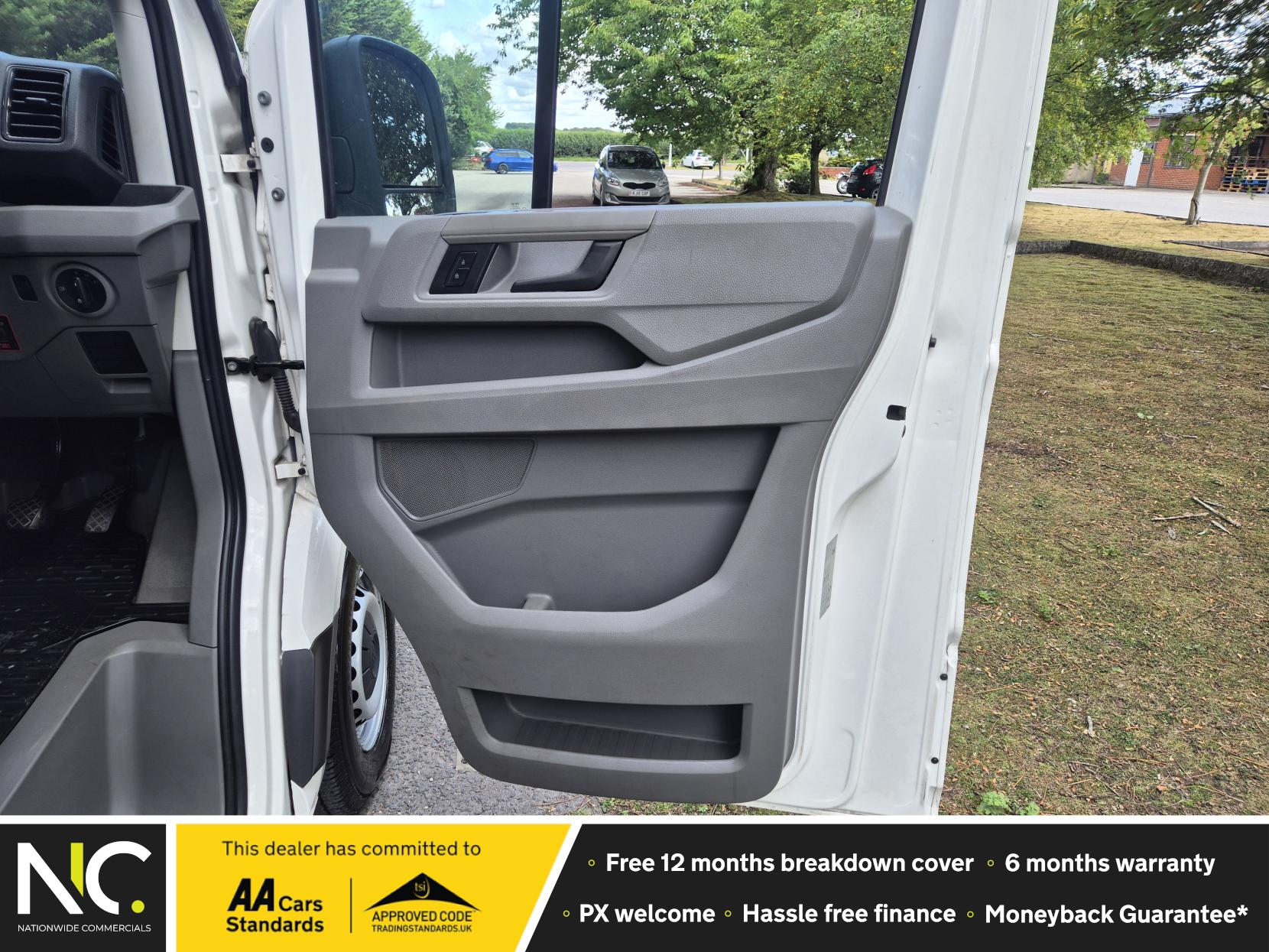 Volkswagen Crafter 2.0 TDI CR35 Startline Luton With Tail Lift 2dr Diesel Manual FWD LWB Euro 6 (140 ps)