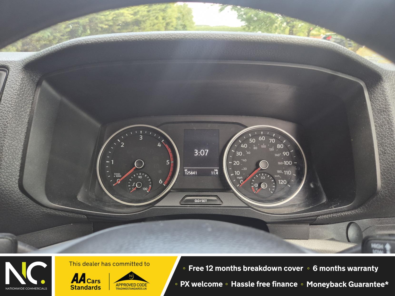 Volkswagen Crafter 2.0 TDI CR35 Startline Luton With Tail Lift 2dr Diesel Manual FWD LWB Euro 6 (140 ps)