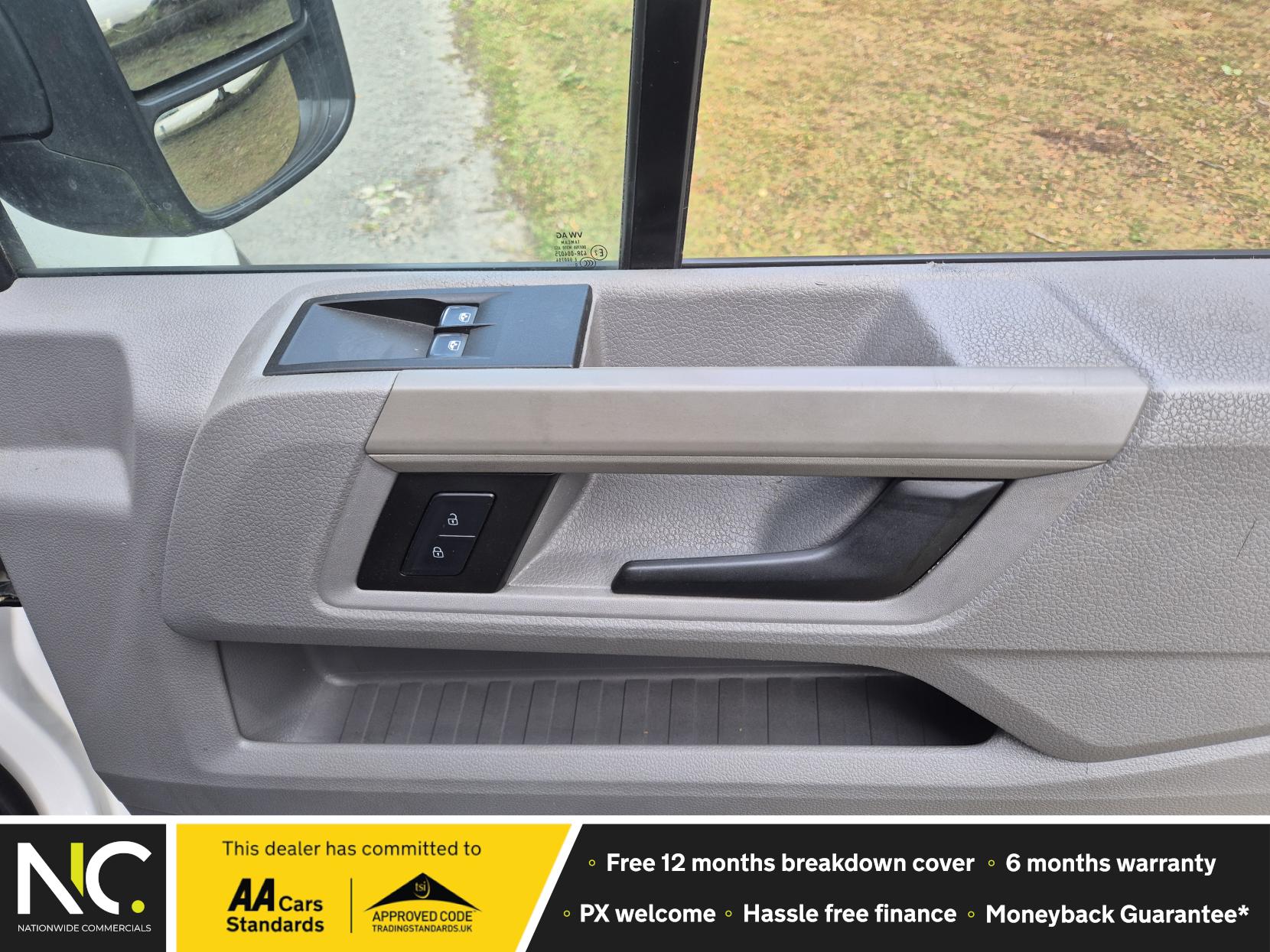 Volkswagen Crafter 2.0 TDI CR35 Startline Luton With Tail Lift 2dr Diesel Manual FWD LWB Euro 6 (140 ps)