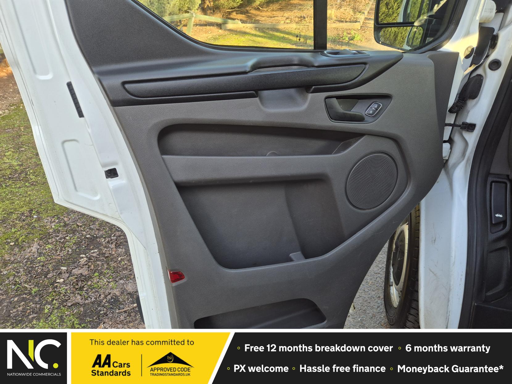 Ford Transit Custom 2.0 320 EcoBlue Leader Kombi Double Cab 5dr Diesel Manual L2 H1 Euro 6 (s/s) (130 ps)