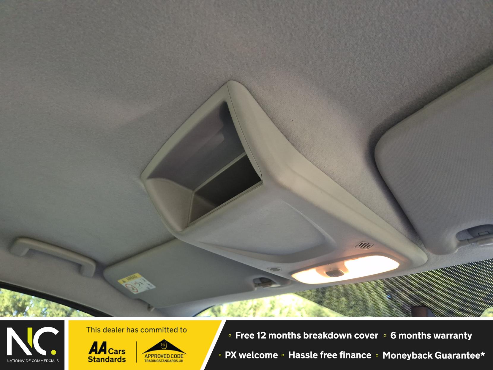 Ford Transit Custom 2.0 320 EcoBlue Leader Kombi Double Cab 5dr Diesel Manual L2 H1 Euro 6 (s/s) (130 ps)