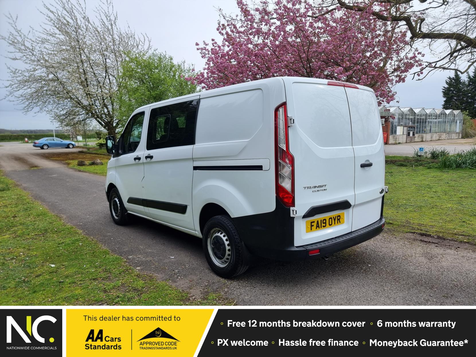 Ford Transit Custom 2.0 300 EcoBlue L1 H1 Leader Crew Van - (105 ps) Diesel Manual (s/s) ⭐️ 6 Seater ⭐️ Euro 6 ⭐️  One Owner ⭐️  Finance Available