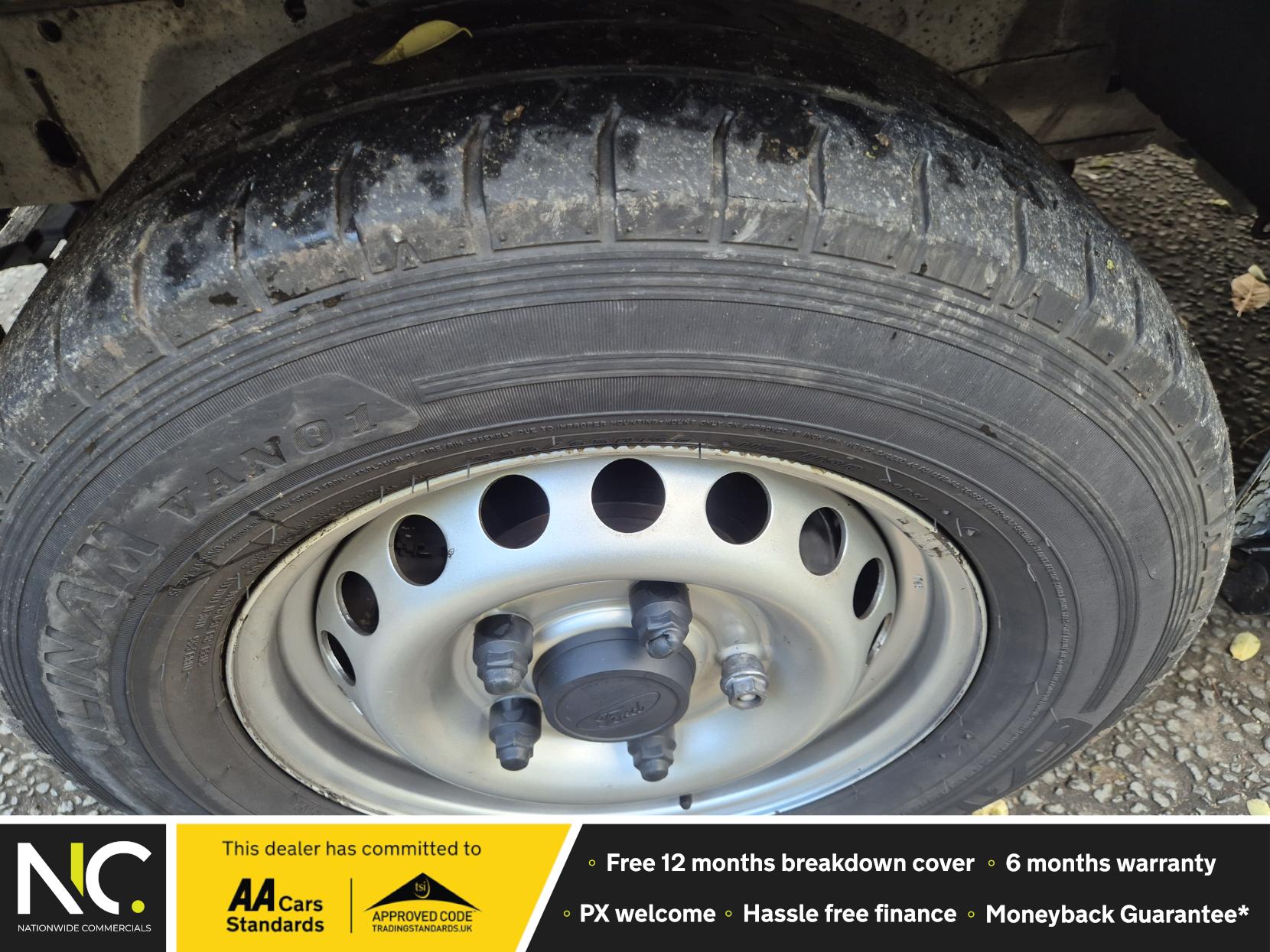 Ford Transit 2.0 350 EcoBlue Leader Chassis Cab 2dr Diesel Manual FWD L4 Euro 6 (s/s) (130 ps)