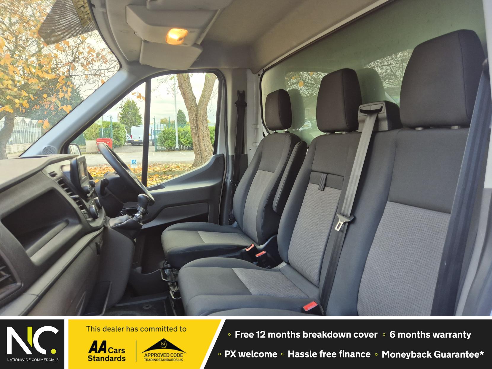 Ford Transit 2.0 350 EcoBlue Leader Chassis Cab 2dr Diesel Manual FWD L4 Euro 6 (s/s) (130 ps)