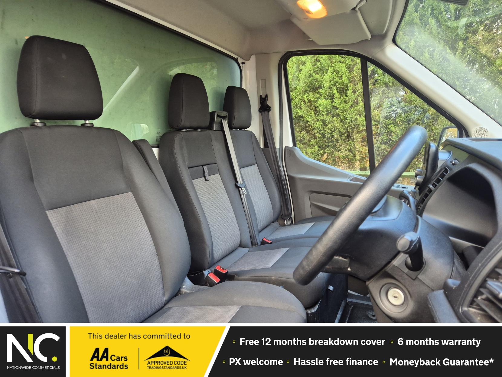 Ford Transit 2.0 350 EcoBlue Leader Chassis Cab 2dr Diesel Manual FWD L4 Euro 6 (s/s) (130 ps)