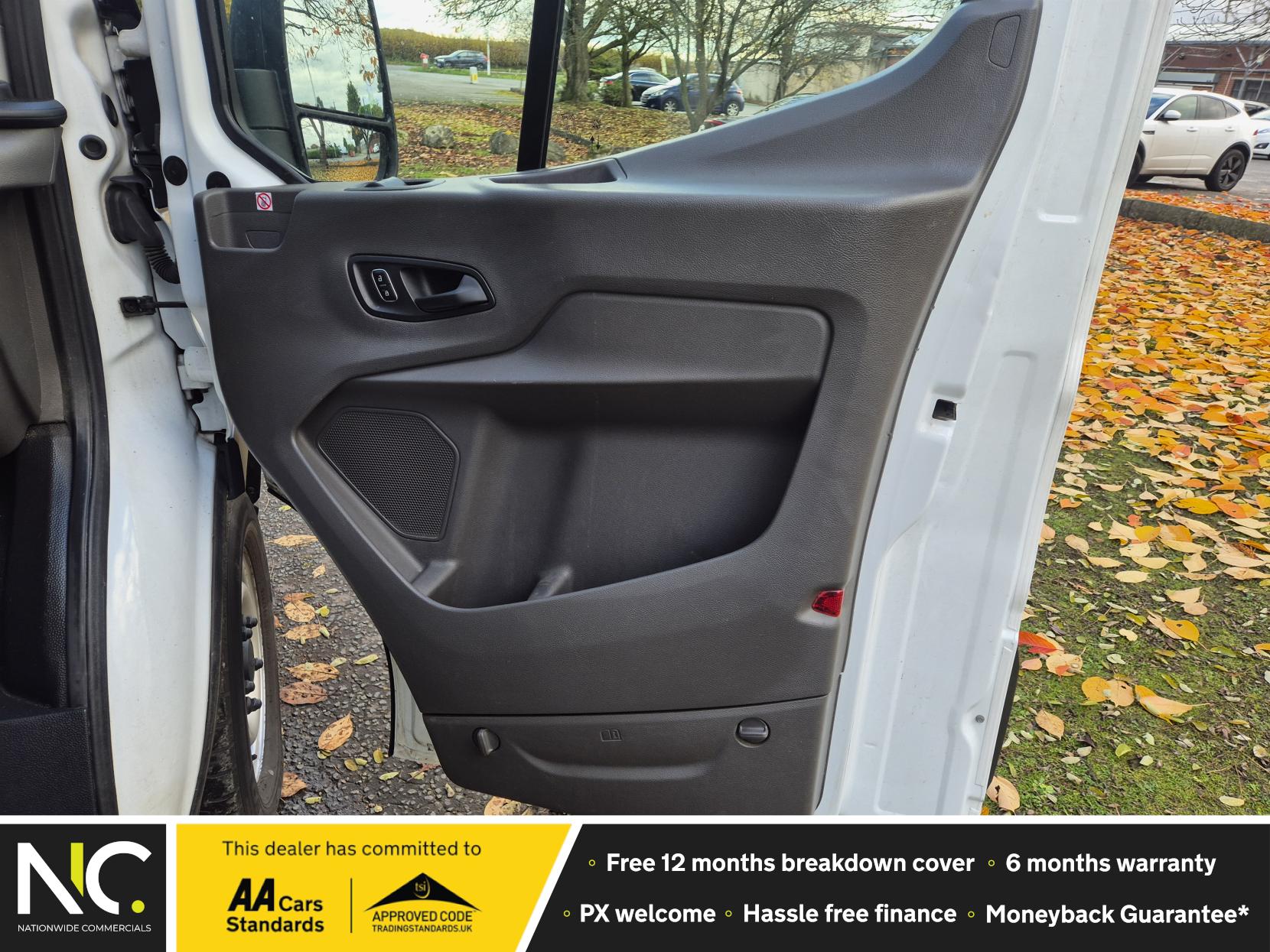 Ford Transit 2.0 350 EcoBlue Leader Chassis Cab 2dr Diesel Manual FWD L4 Euro 6 (s/s) (130 ps)