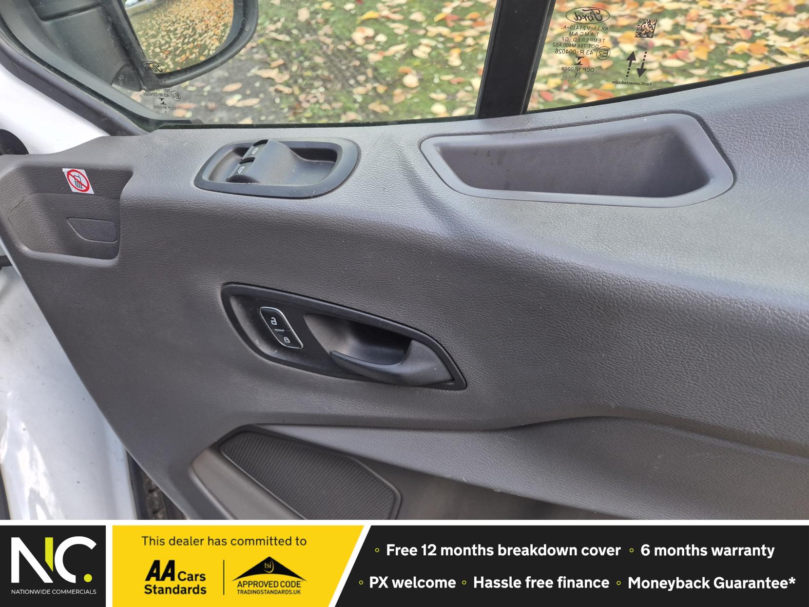 Ford Transit 2.0 350 EcoBlue Leader Chassis Cab 2dr Diesel Manual FWD L4 Euro 6 (s/s) (130 ps)